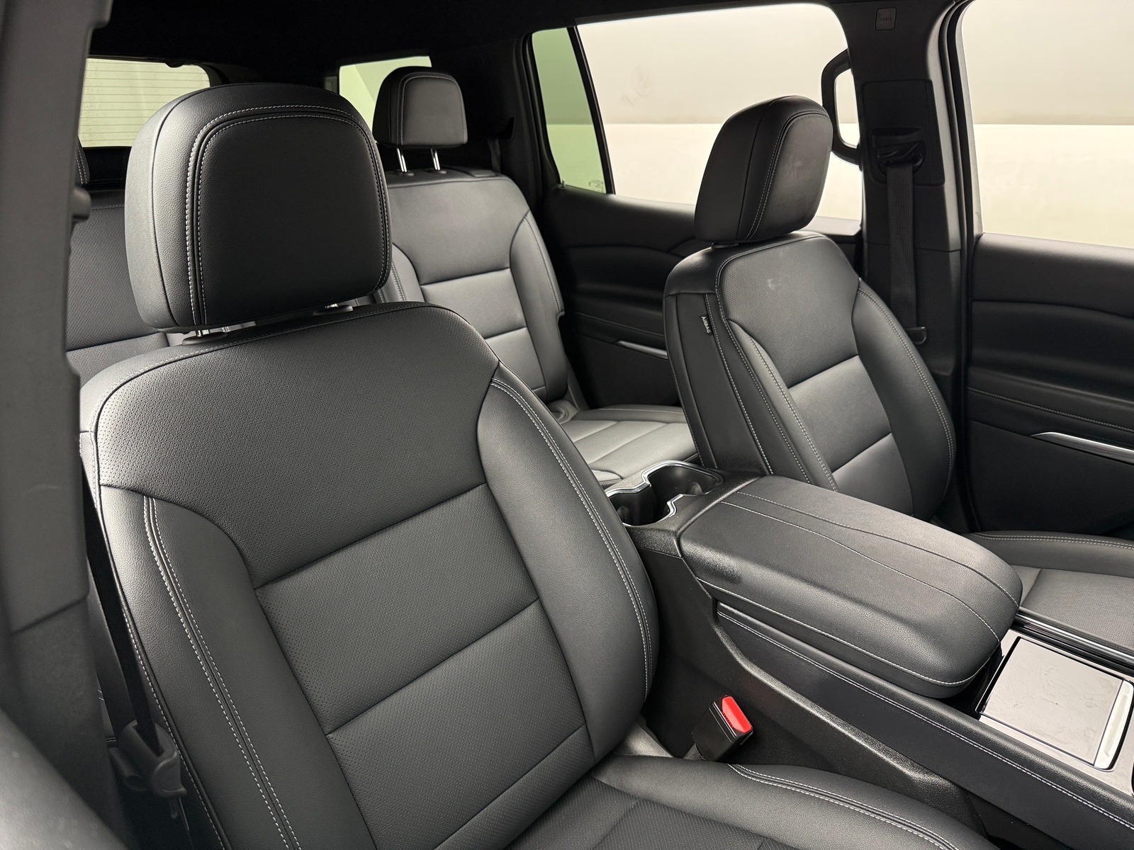 Thumbnail: 2024 Chevrolet Traverse - 2