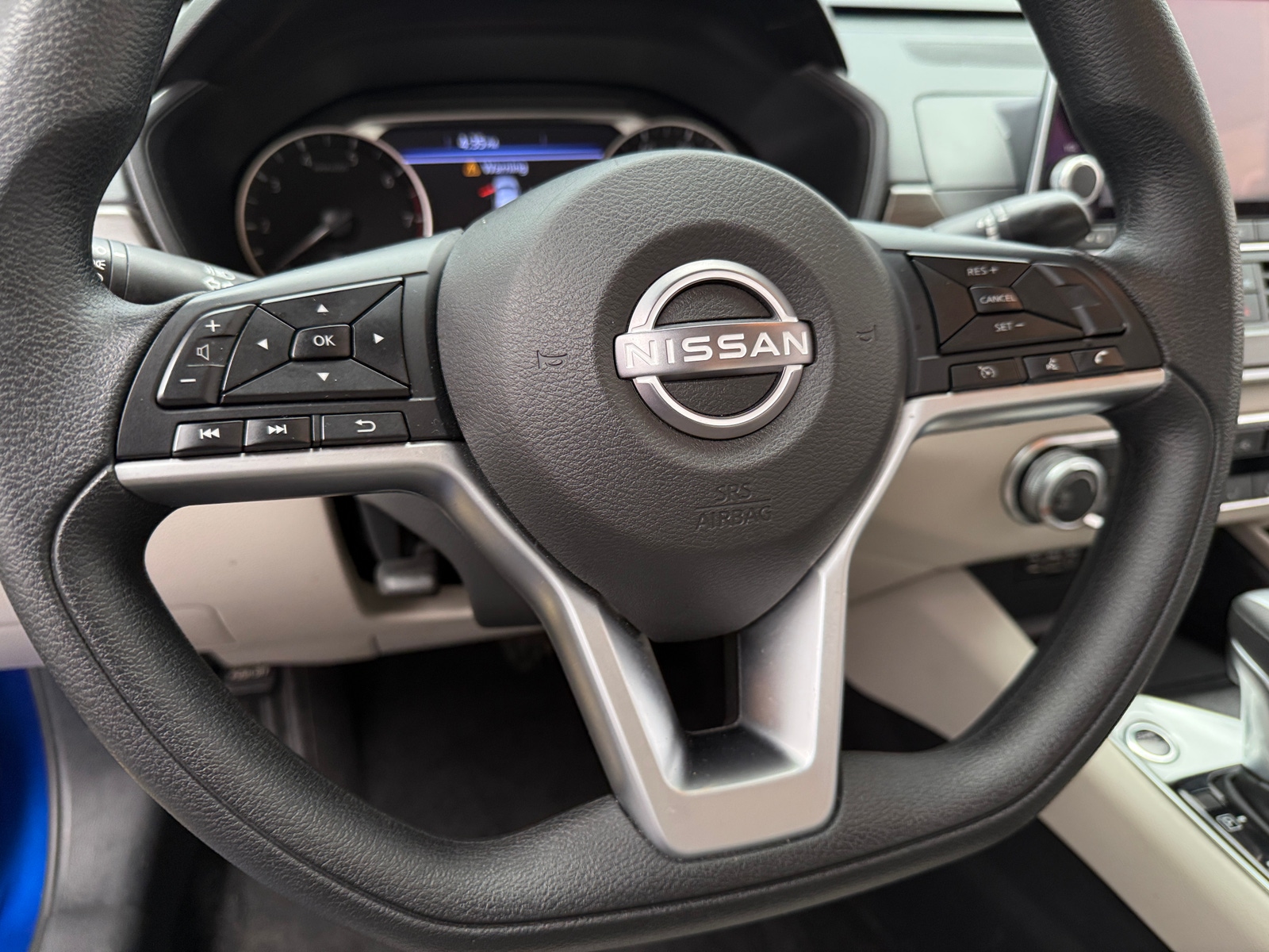 Thumbnail: 2025 Nissan Altima - 5