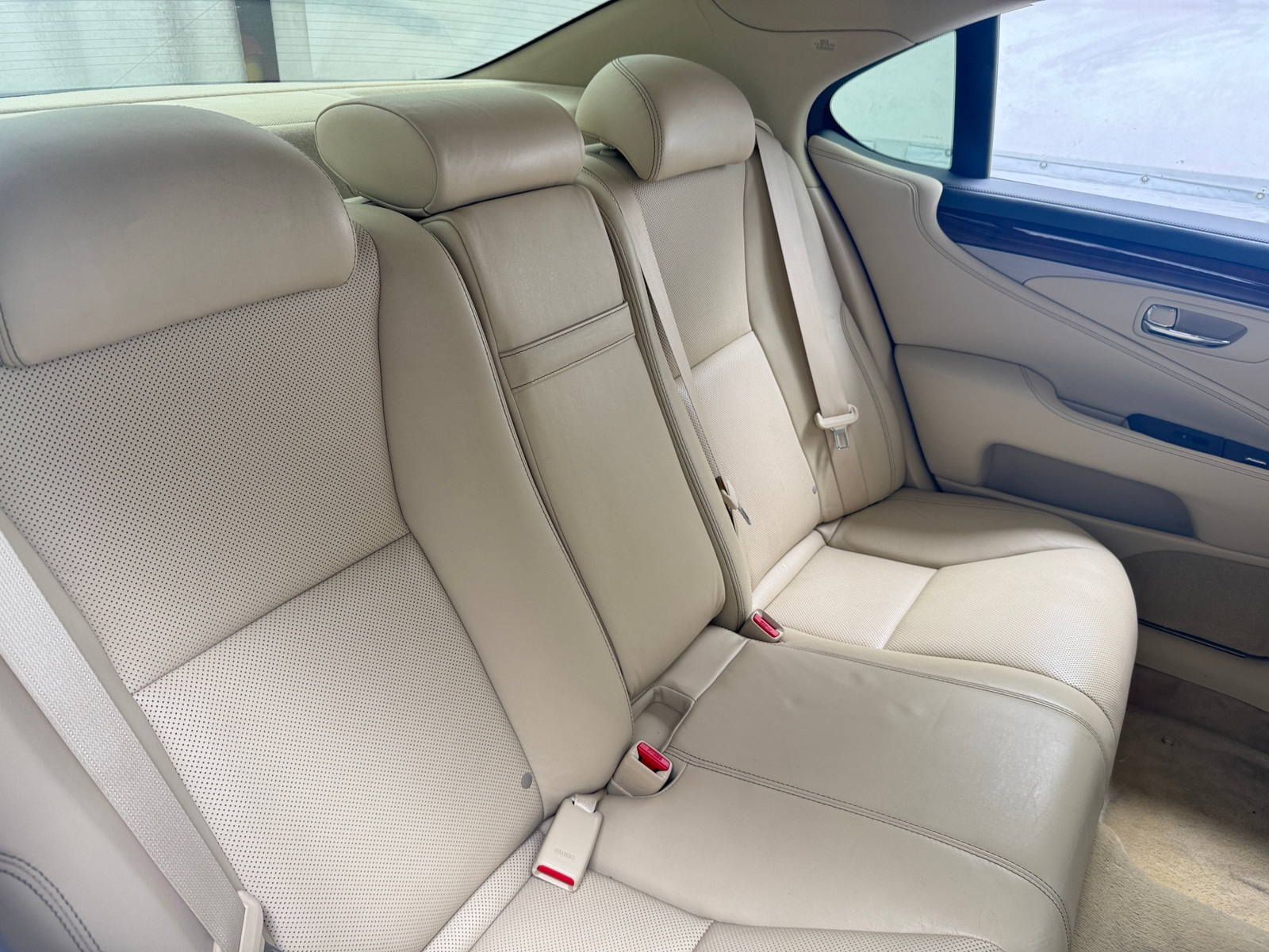 Thumbnail: 2016 Lexus LS - 5