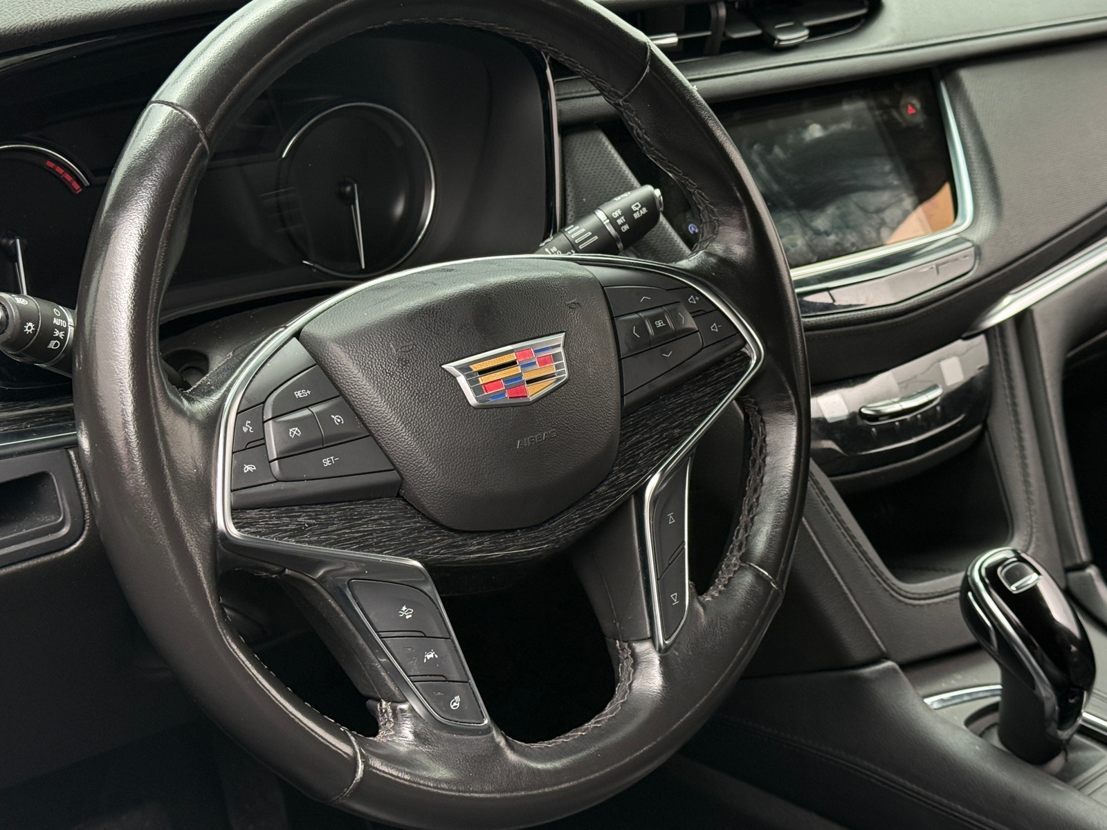 Thumbnail: 2023 Cadillac XT5 - 4