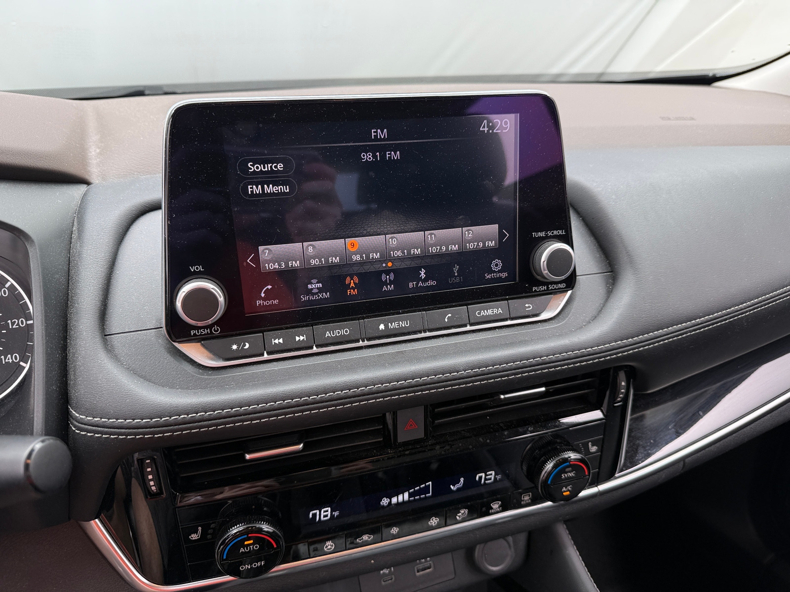 Thumbnail: 2023 Nissan Rogue - 3