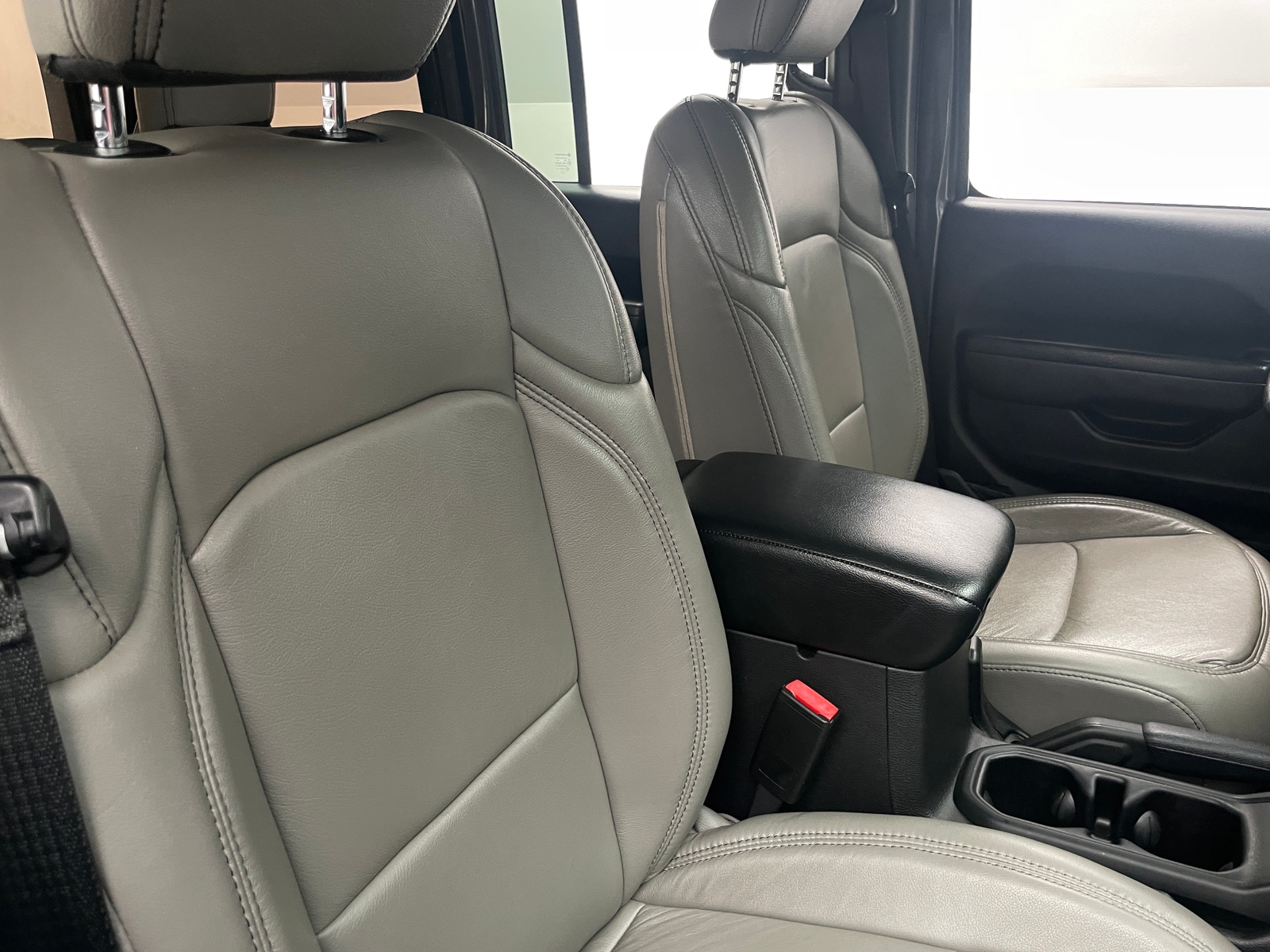 Thumbnail: 2022 Jeep Wrangler - 2