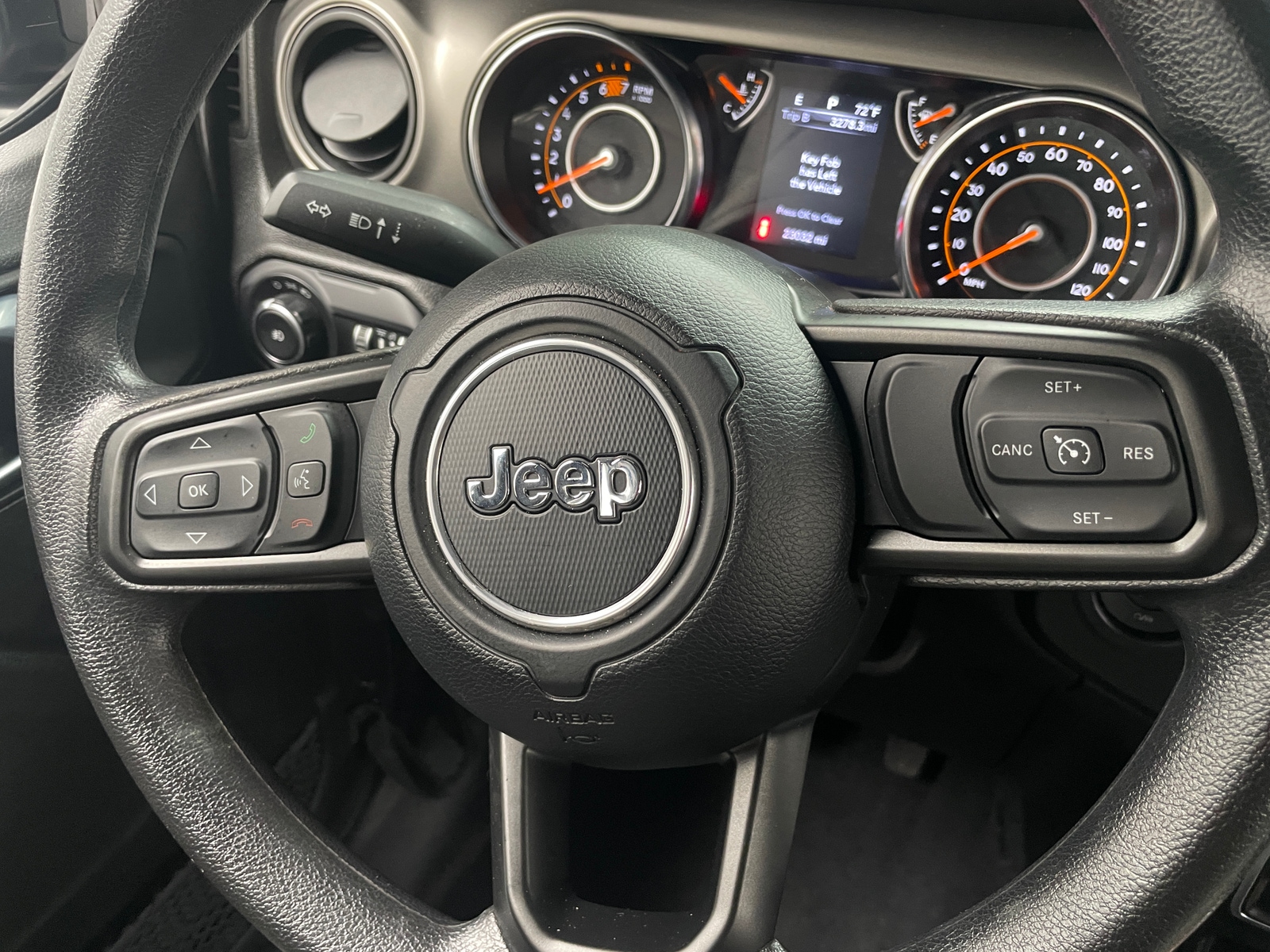 Thumbnail: 2022 Jeep Wrangler - 5