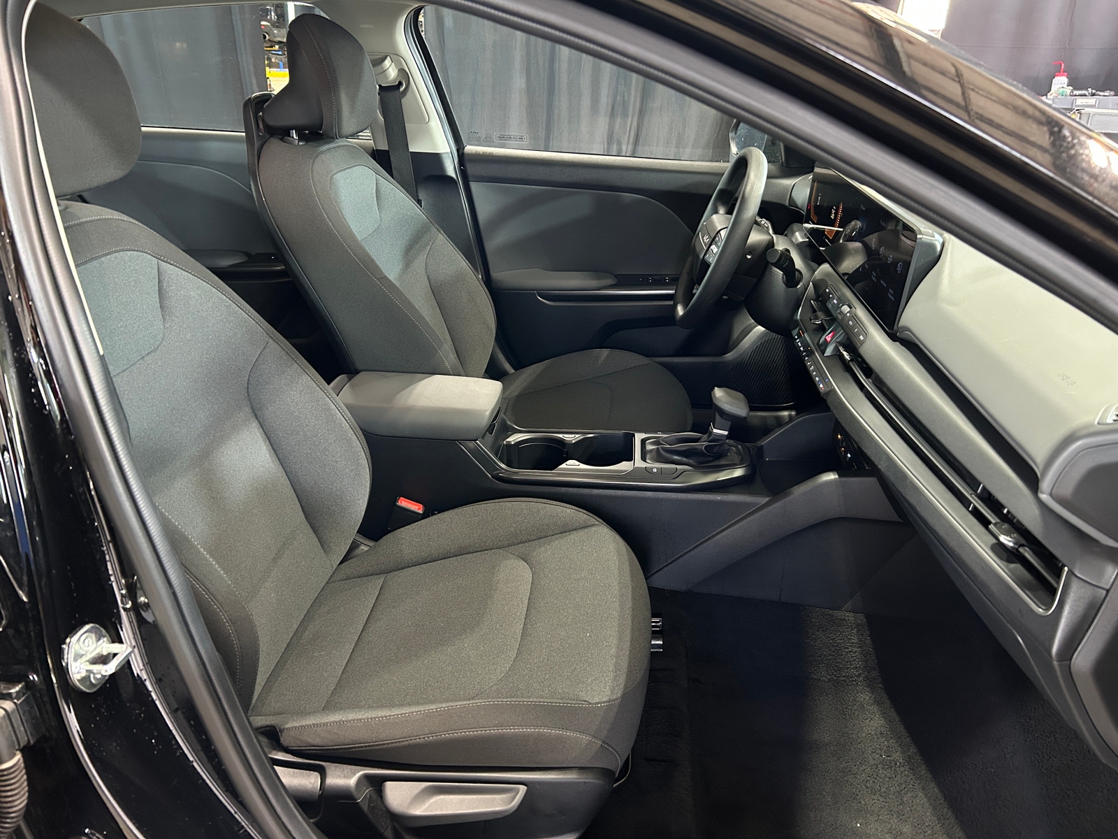 Thumbnail: 2025 Kia K4 - 2