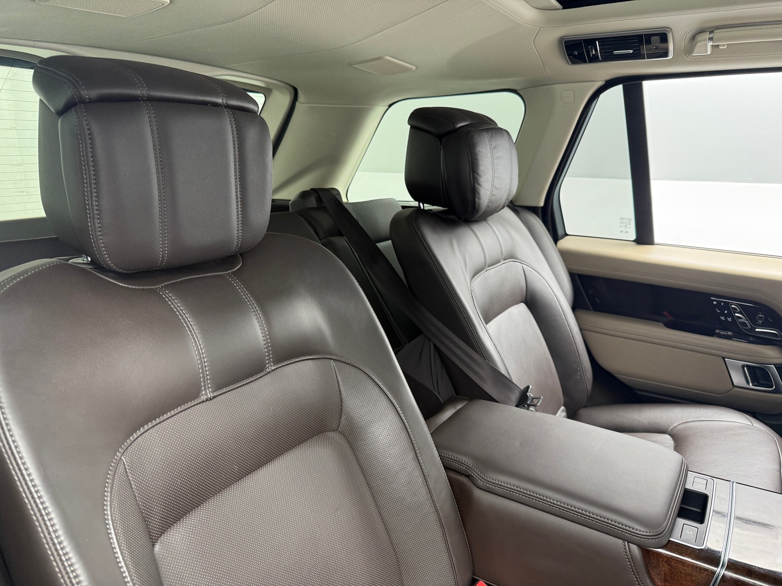 Thumbnail: 2019 Land Rover Range Rover - 5