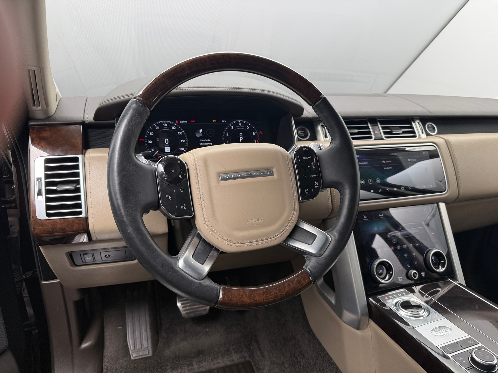 Thumbnail: 2019 Land Rover Range Rover - 4