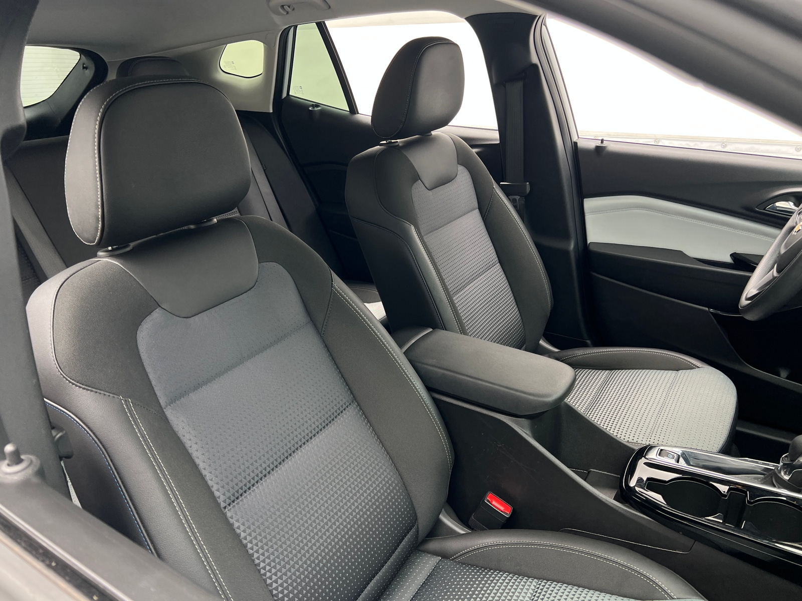 Thumbnail: 2025 Chevrolet Trax - 2