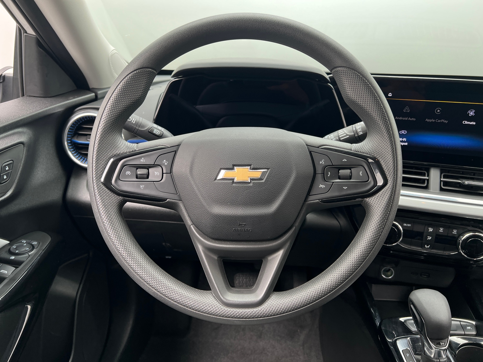 Thumbnail: 2025 Chevrolet Trax - 5