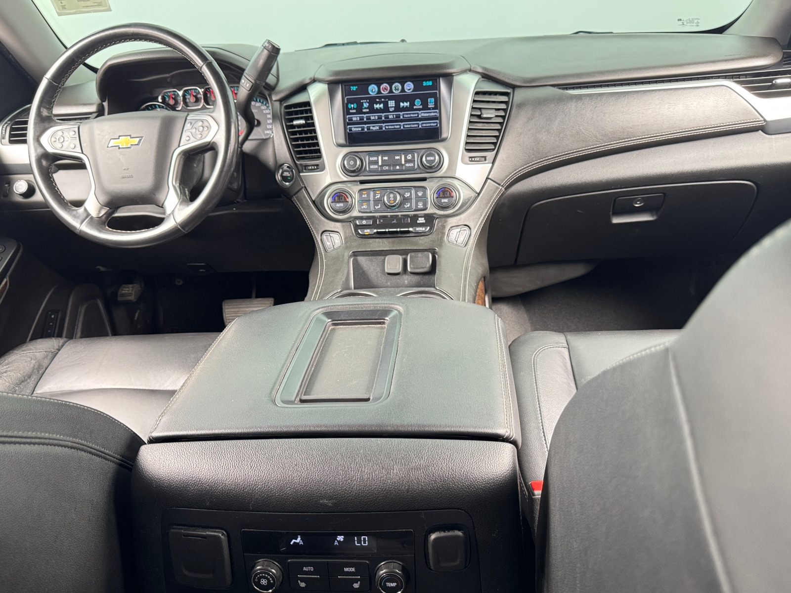 Thumbnail: 2019 Chevrolet Tahoe - 2