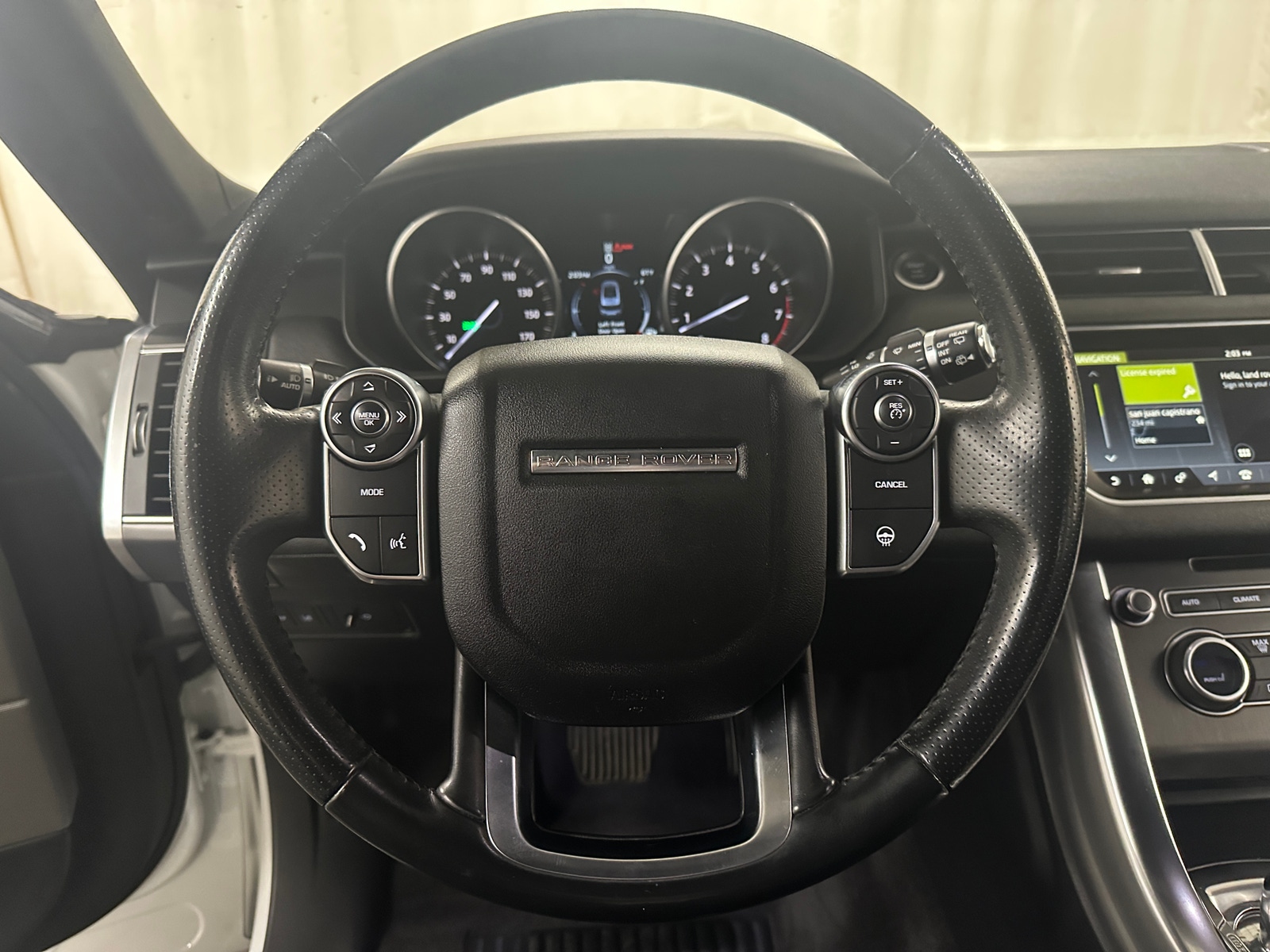 Thumbnail: 2017 Land Rover Range Rover Sport - 4