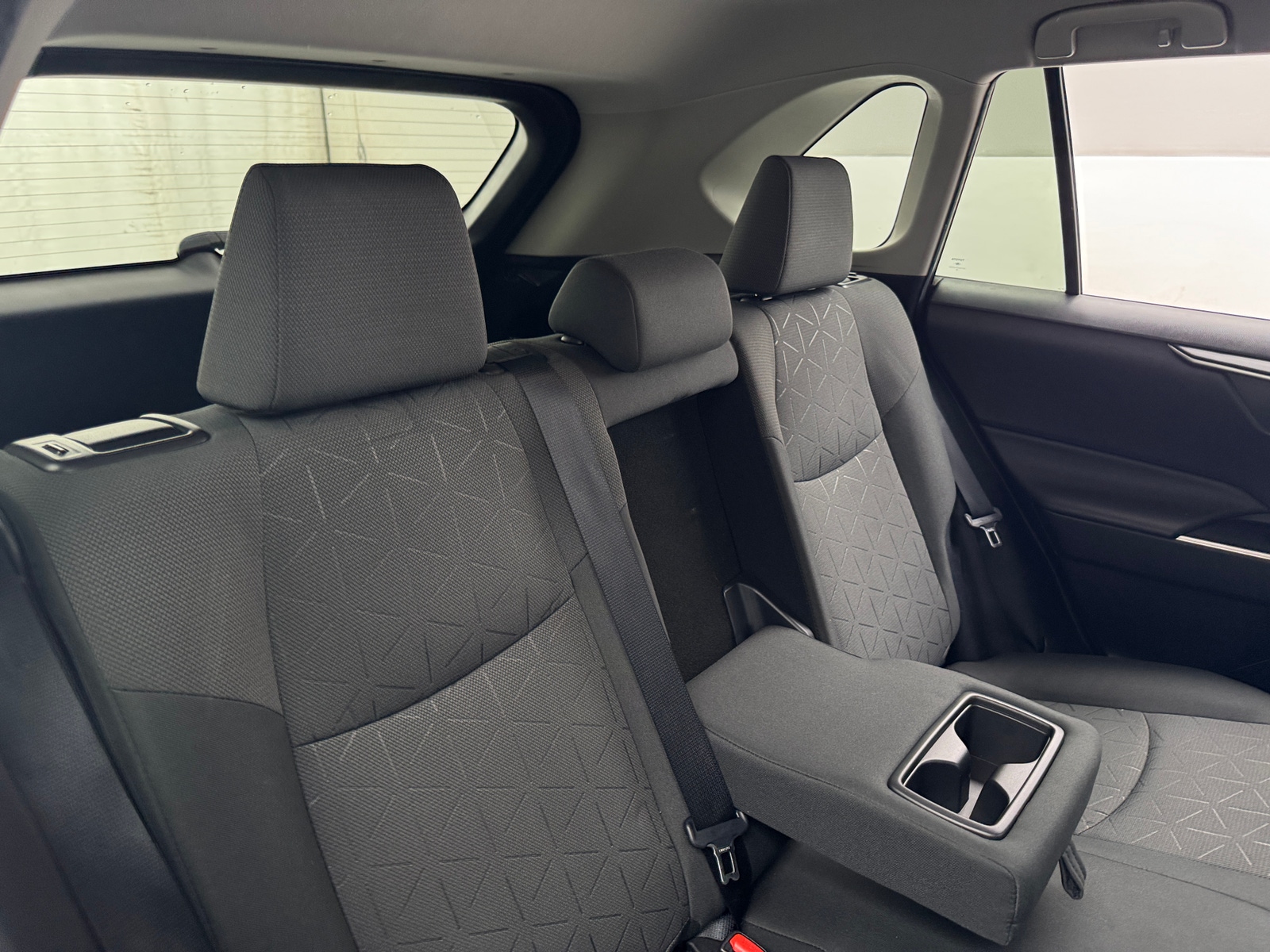 Thumbnail: 2021 Toyota RAV4 - 6