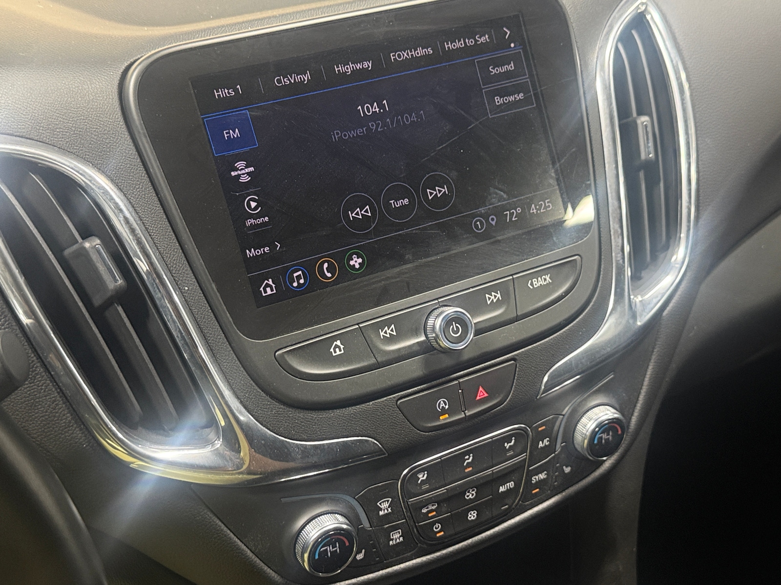 Thumbnail: 2023 Chevrolet Equinox - 4