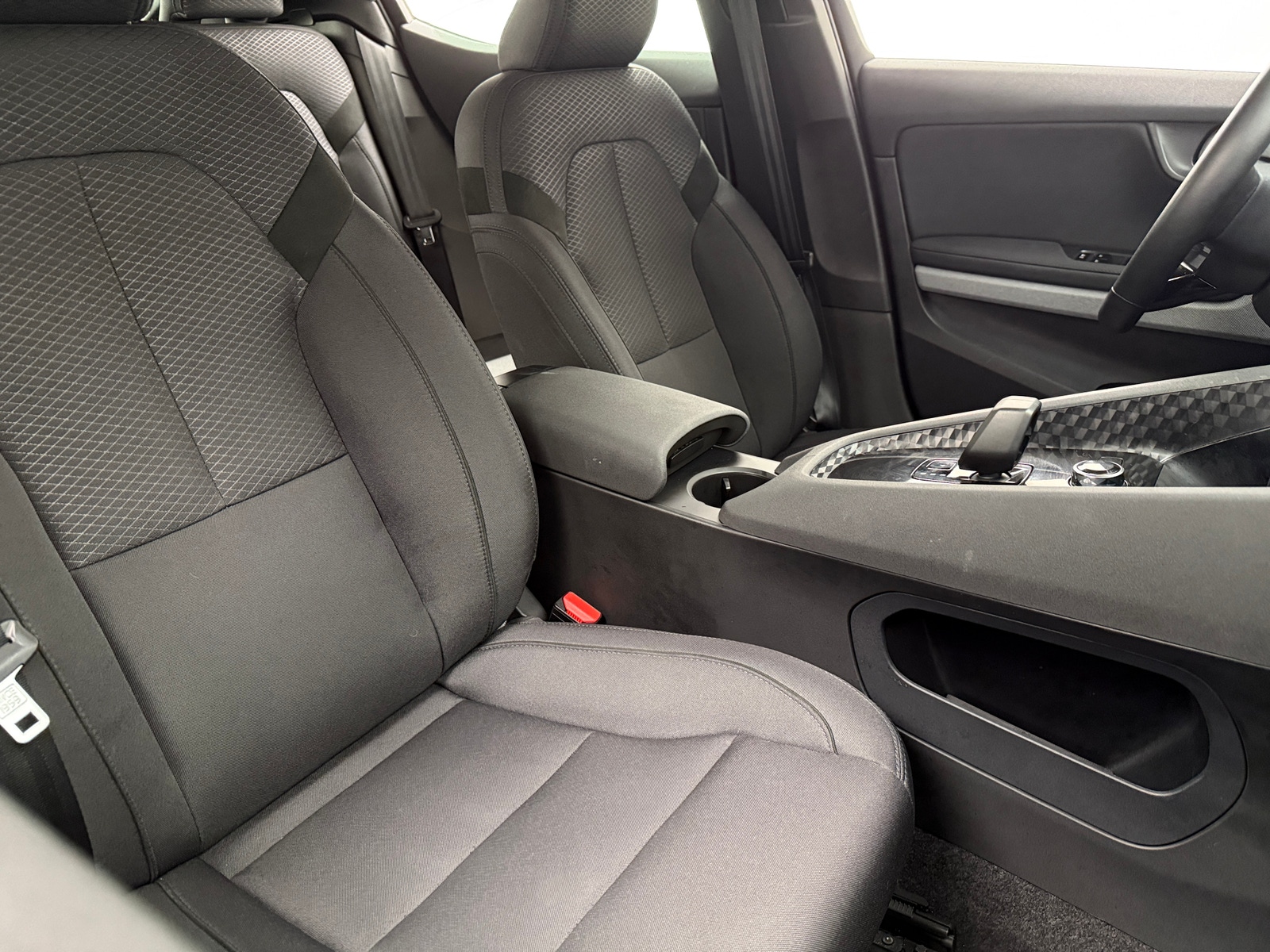 Thumbnail: 2022 Polestar 2 - 2