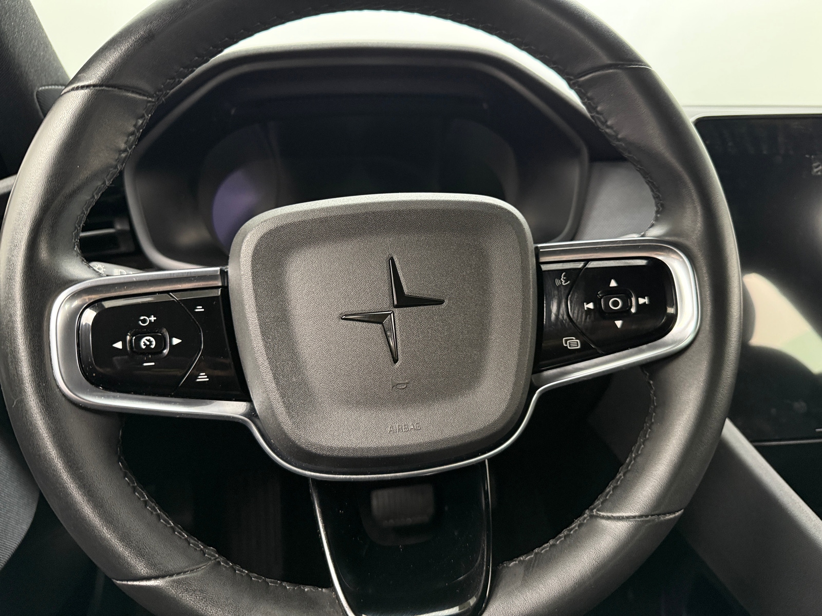 Thumbnail: 2022 Polestar 2 - 5