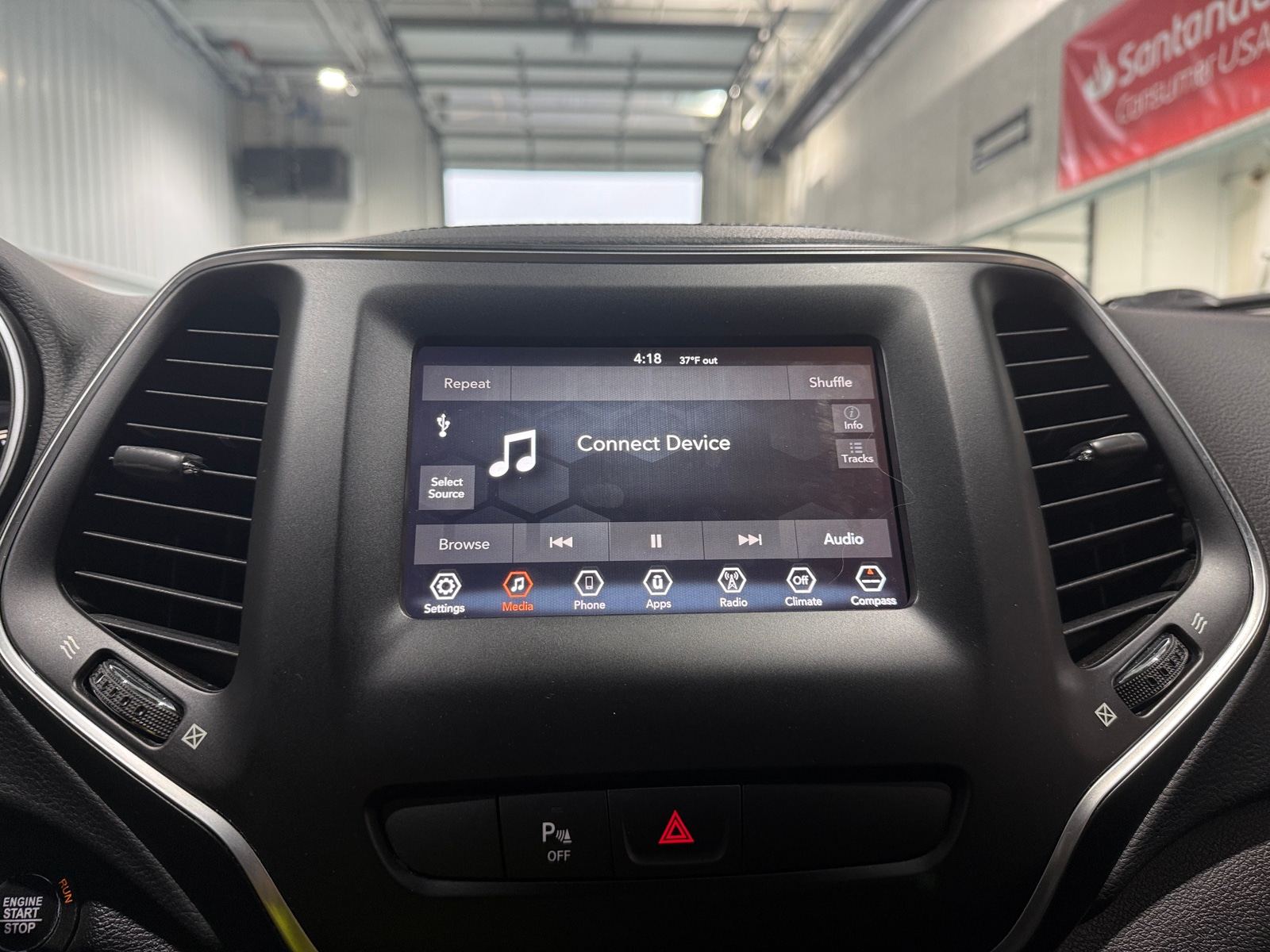 Thumbnail: 2020 Jeep Cherokee - 3