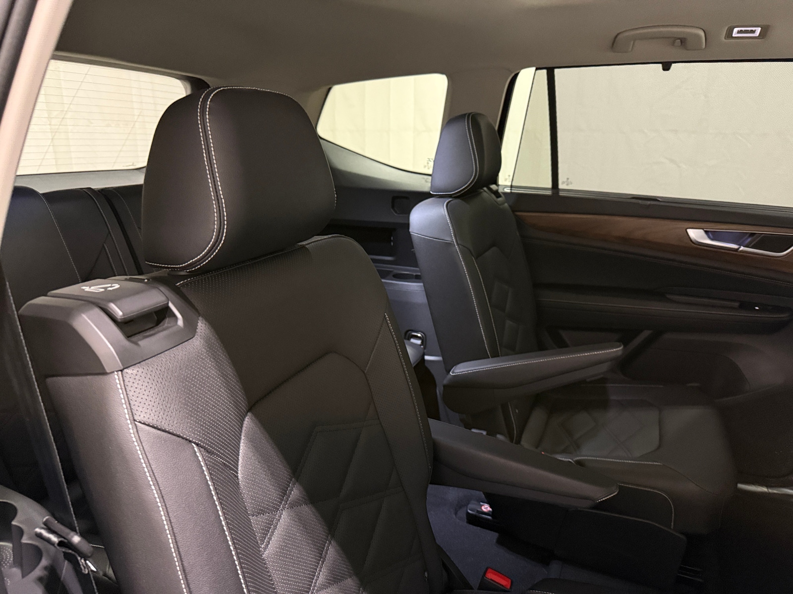 Thumbnail: 2025 Volkswagen Atlas - 6