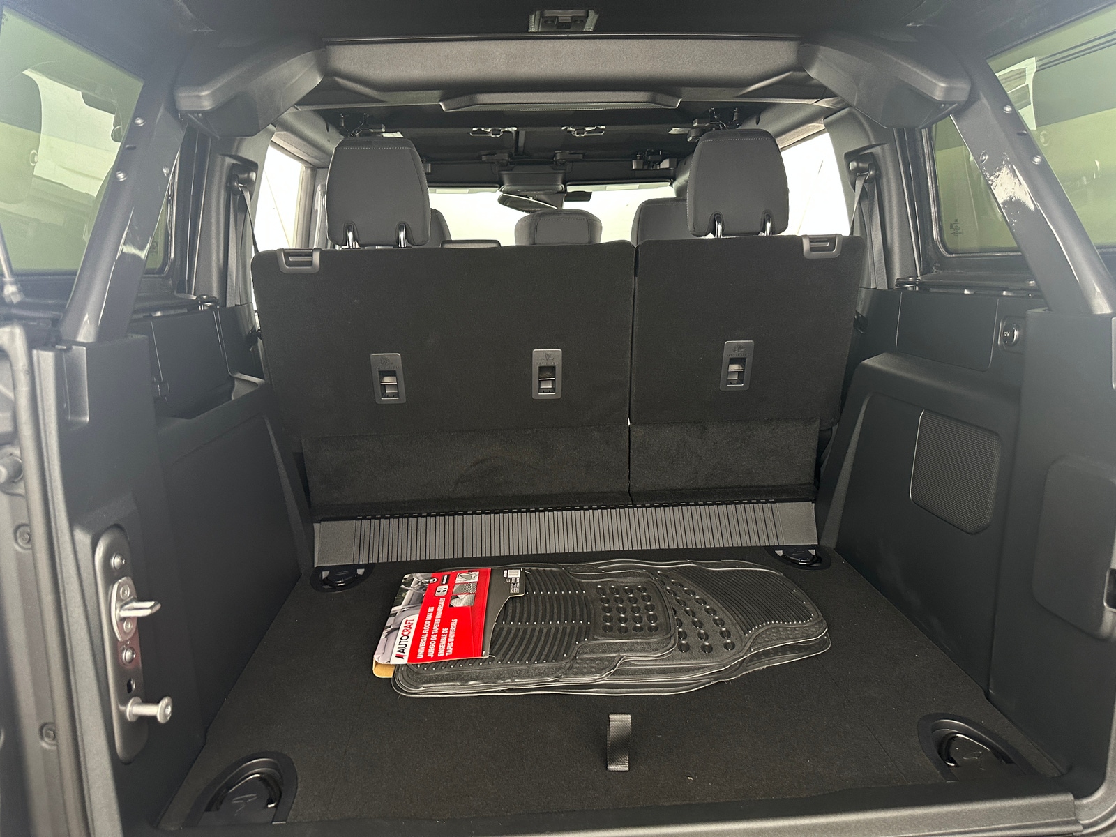 Thumbnail: 2025 Ford Bronco - 7