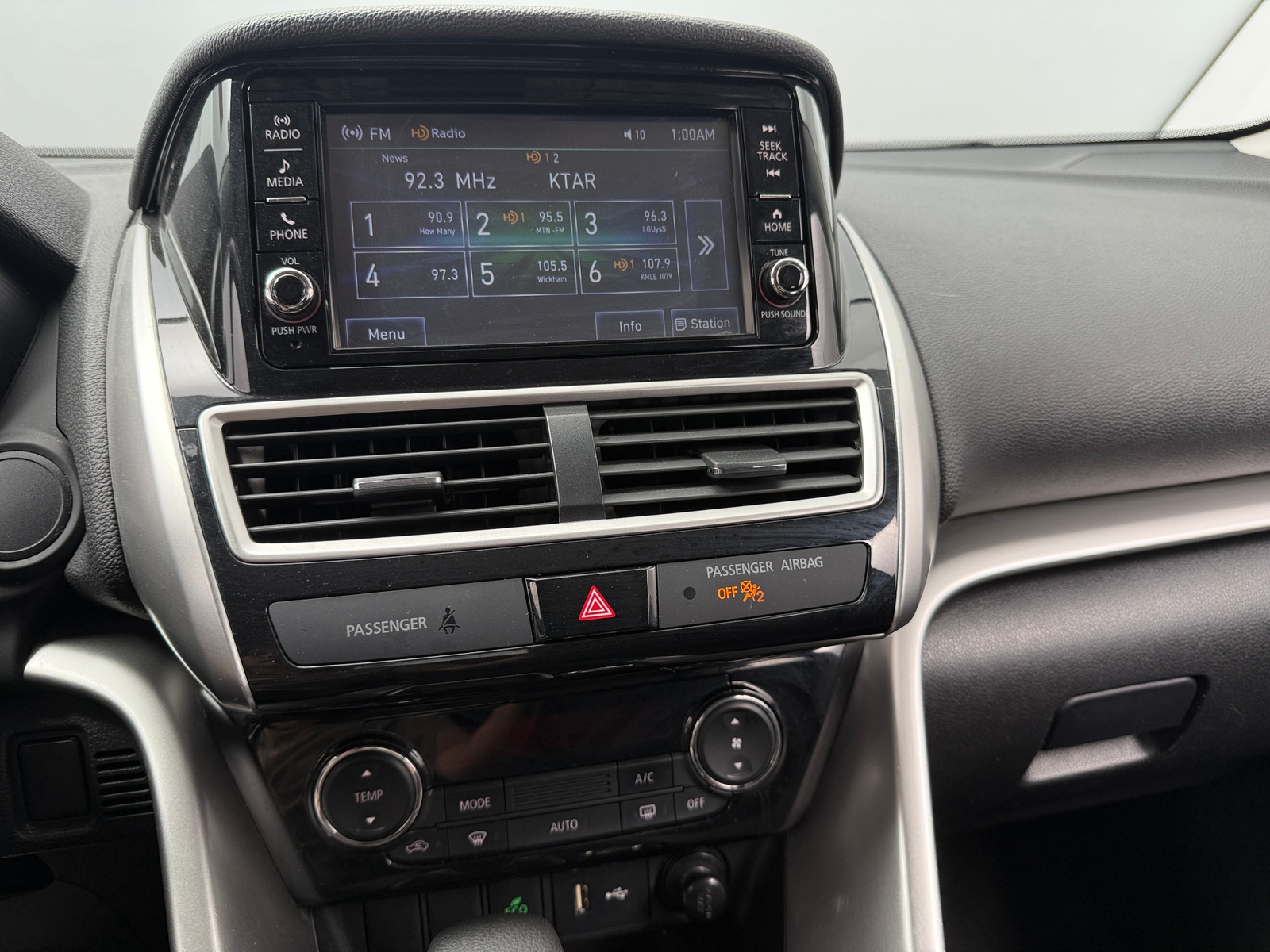 Thumbnail: 2020 Mitsubishi Eclipse Cross - 4