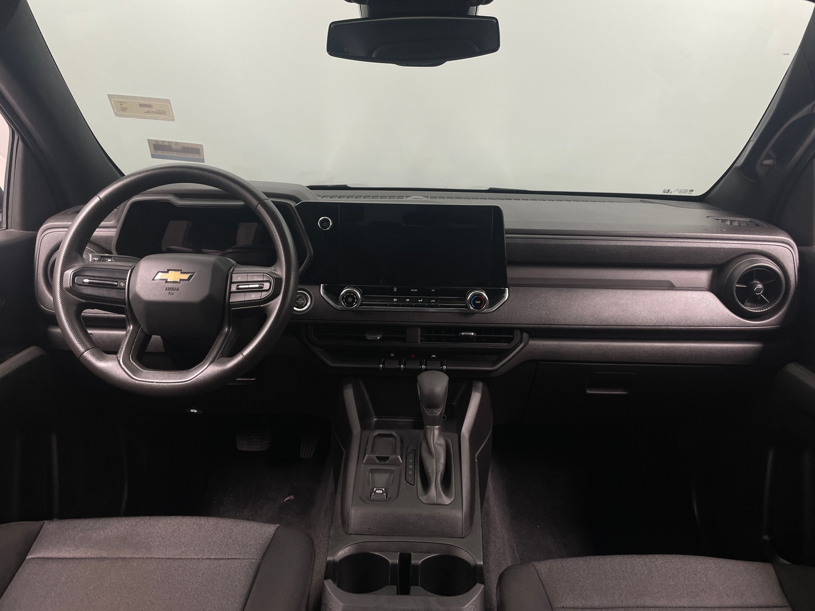 Thumbnail: 2024 Chevrolet Colorado - 3