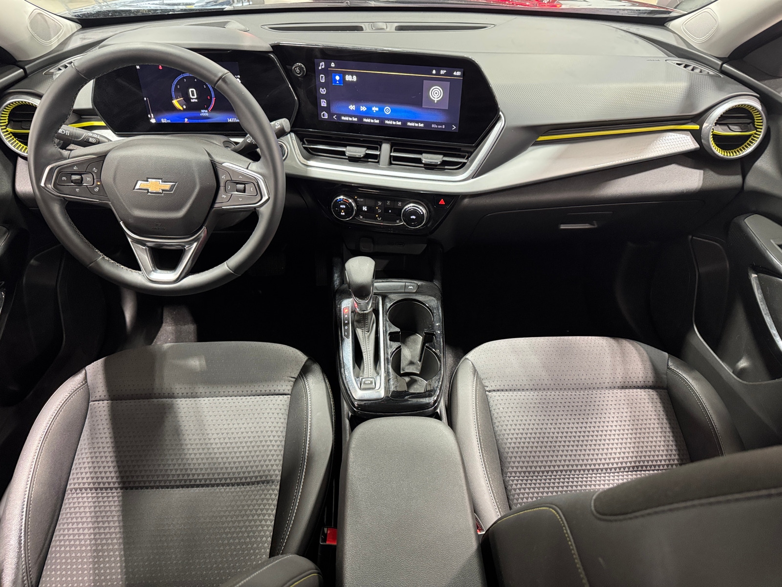 Thumbnail: 2024 Chevrolet Trax - 3