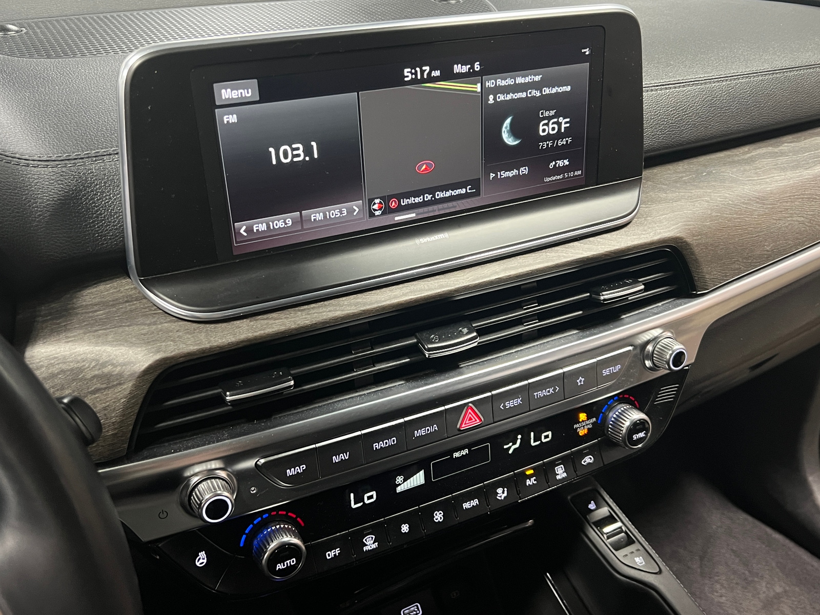 Thumbnail: 2020 Kia Telluride - 3