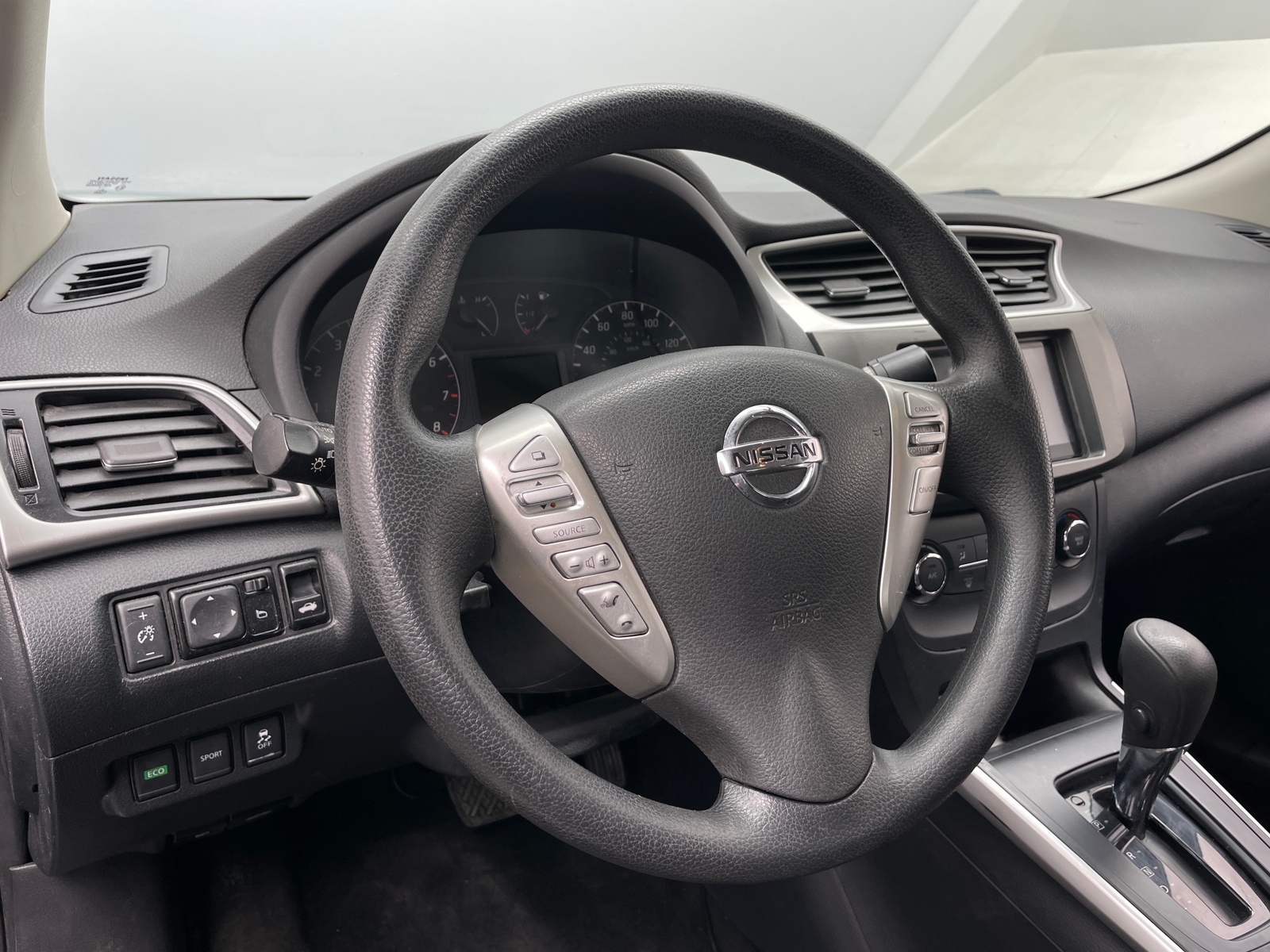 Thumbnail: 2017 Nissan Sentra - 5