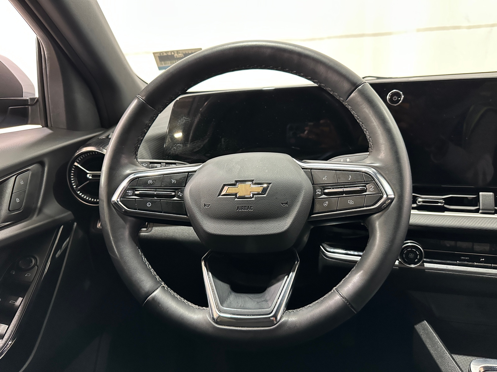 Thumbnail: 2025 Chevrolet Equinox - 5