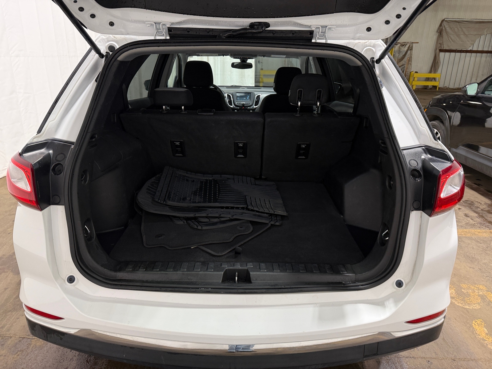 Thumbnail: 2018 Chevrolet Equinox - 7