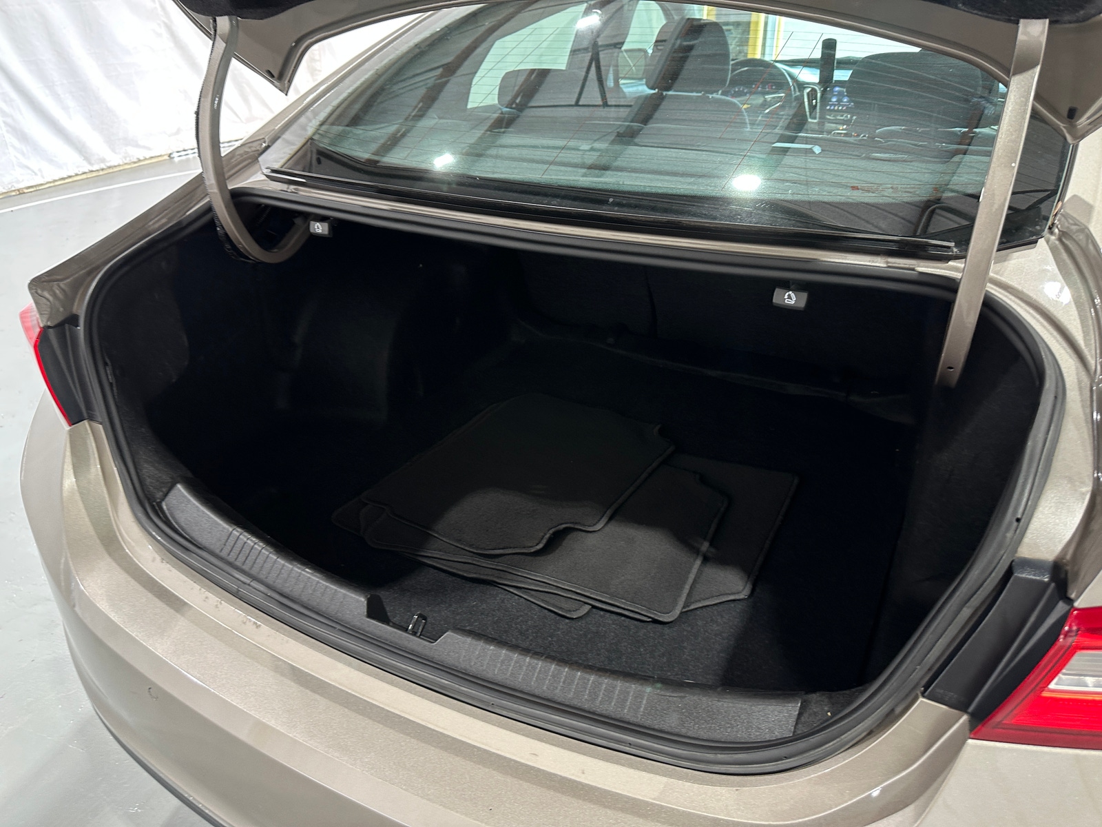 Thumbnail: 2025 Chevrolet Malibu - 7