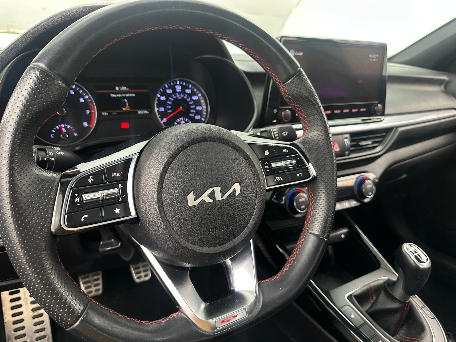 Thumbnail: 2022 Kia Forte - 4