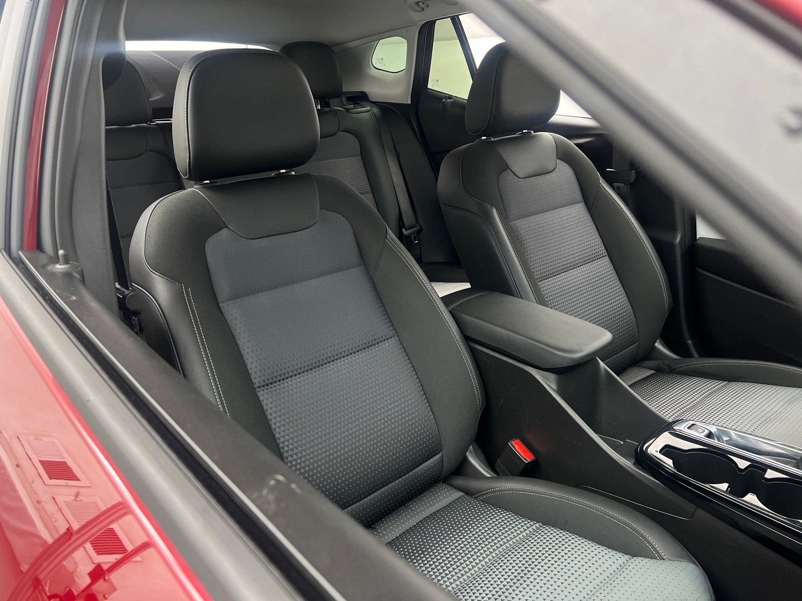 Thumbnail: 2025 Chevrolet Trax - 2