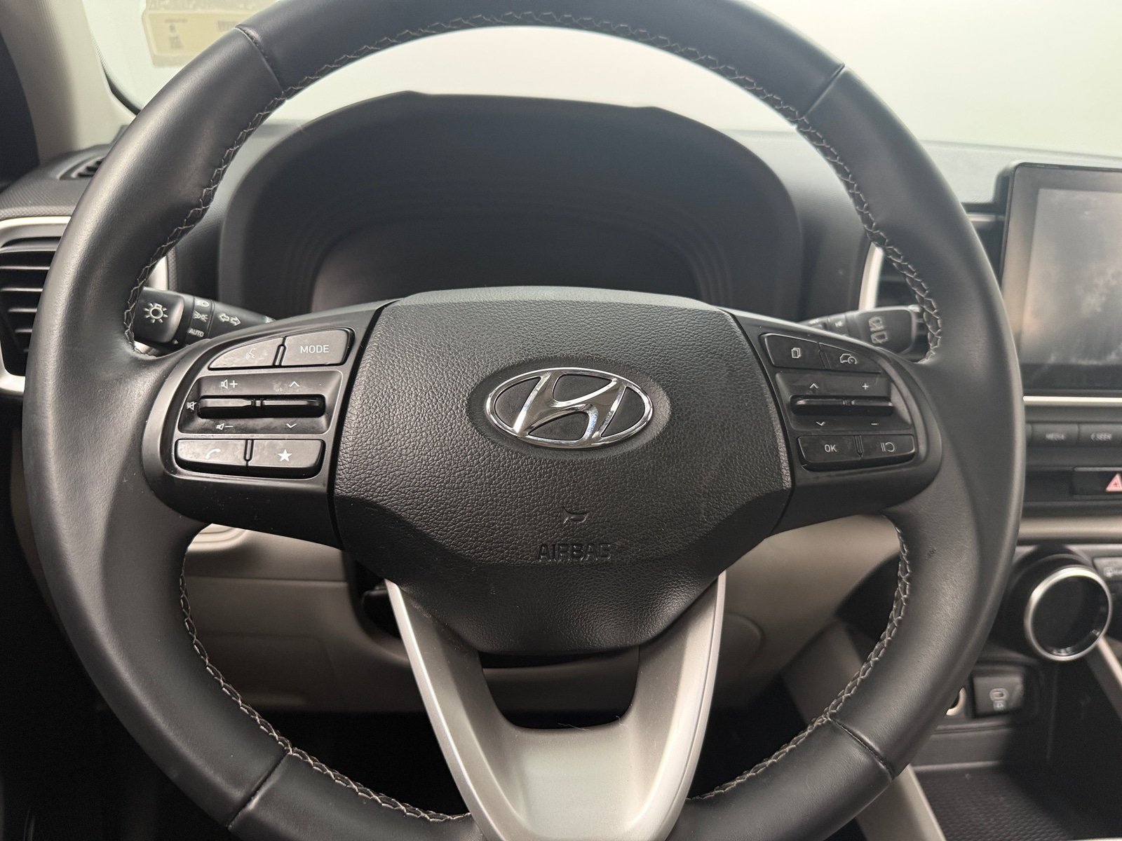 Thumbnail: 2023 Hyundai Venue - 5