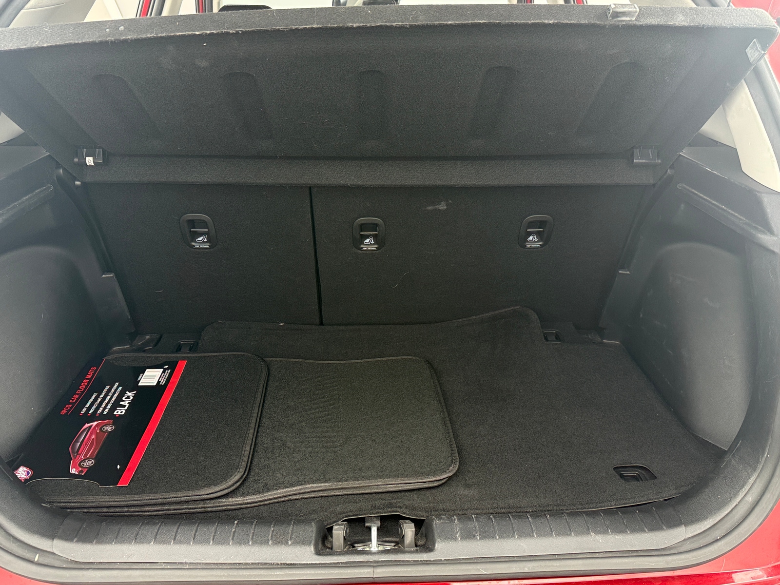 Thumbnail: 2023 Hyundai Venue - 7