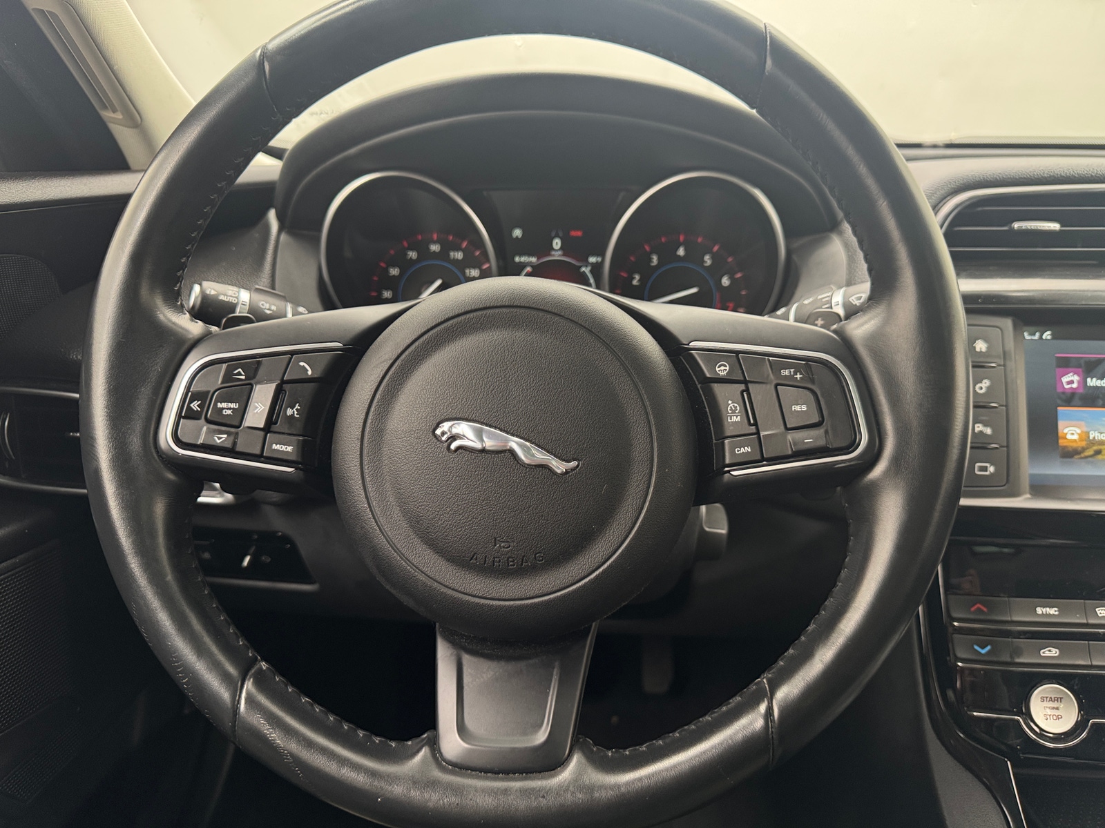 Thumbnail: 2018 Jaguar XE - 4