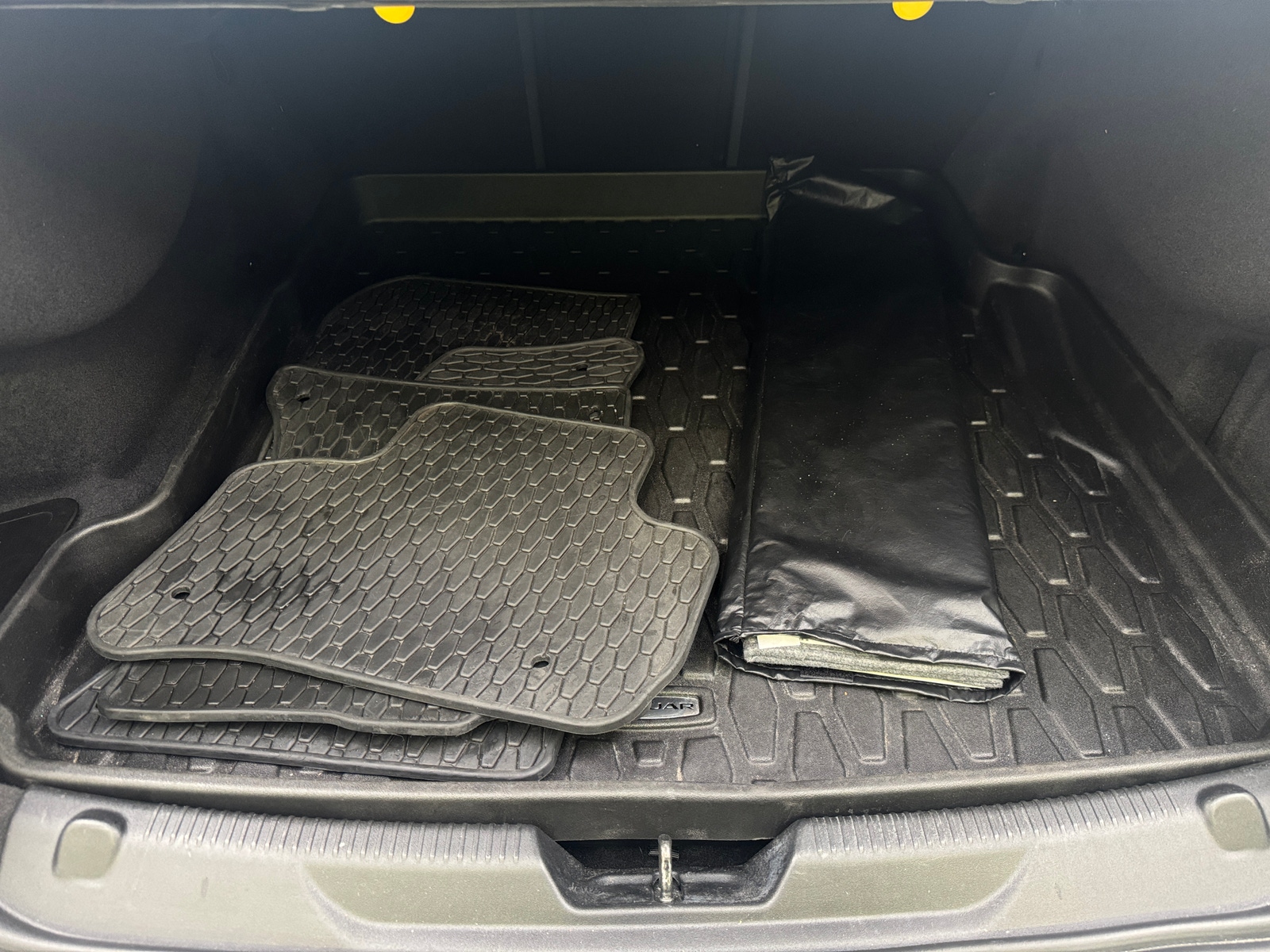 Thumbnail: 2018 Jaguar XE - 6