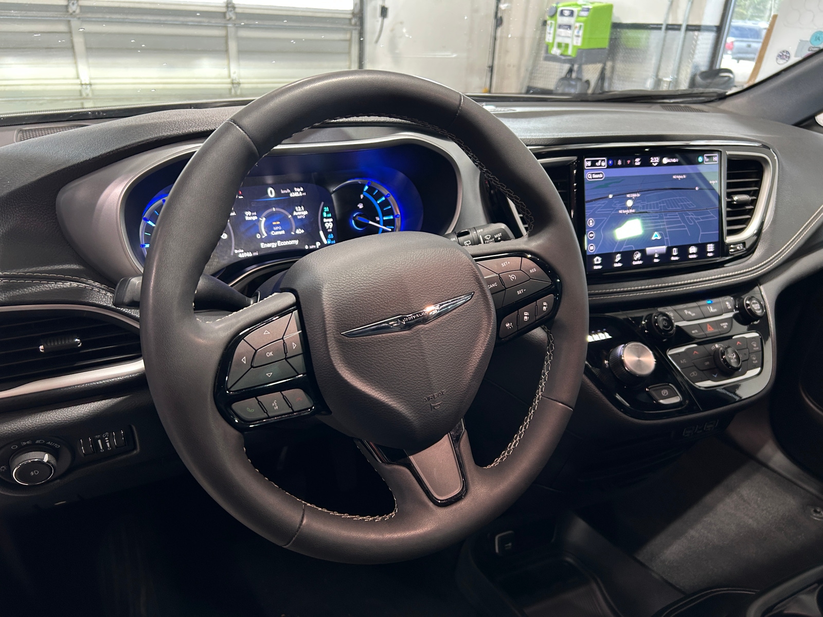 Thumbnail: 2024 Chrysler Pacifica - 4