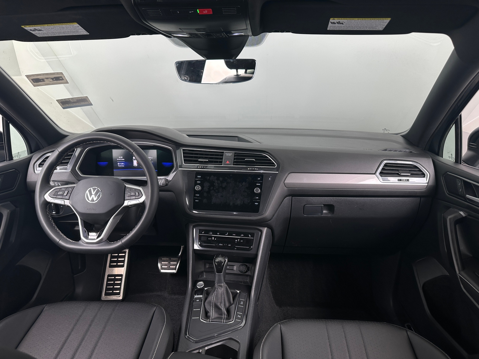 Thumbnail: 2023 Volkswagen Tiguan - 2