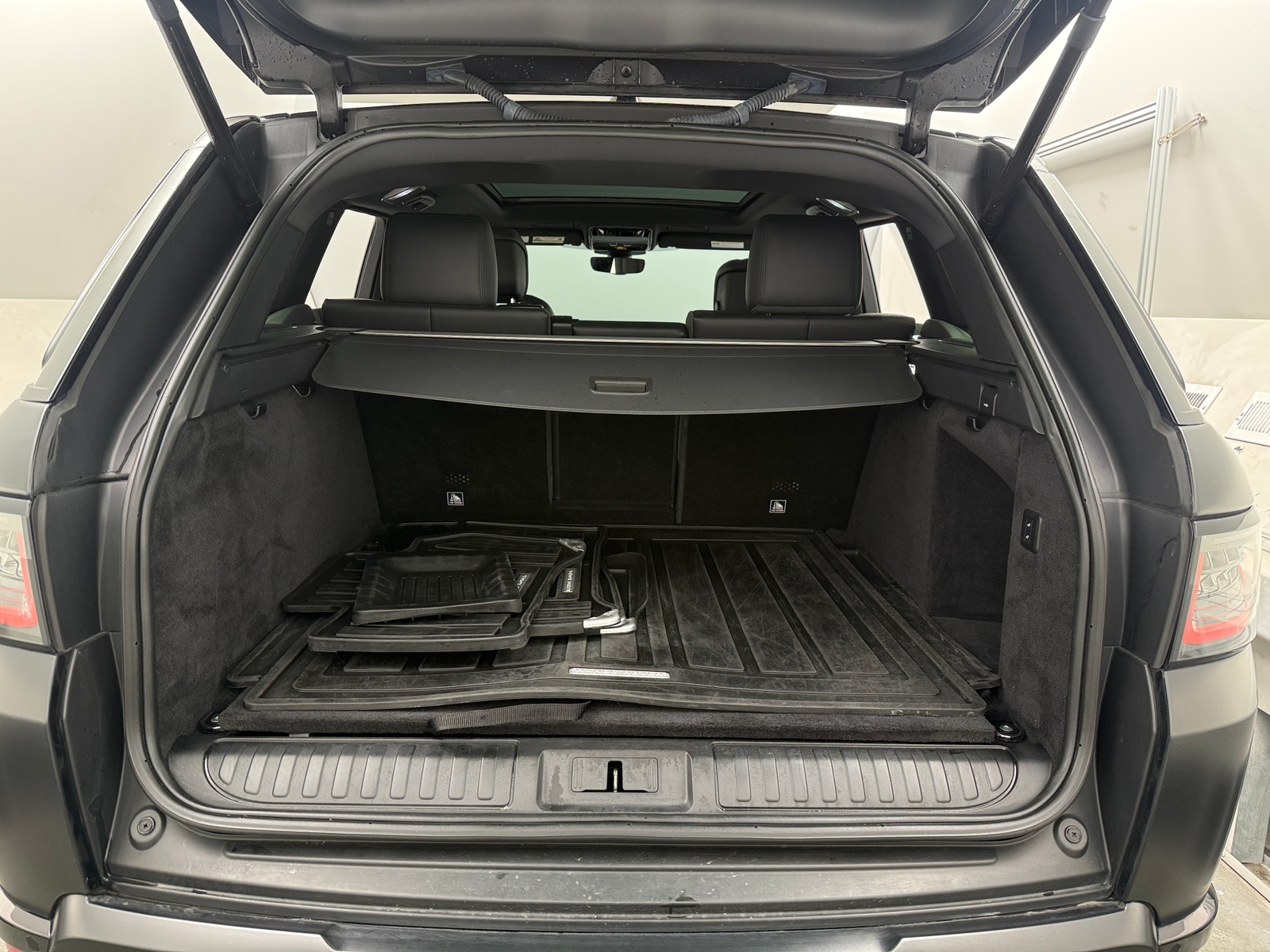 Thumbnail: 2021 Land Rover Range Rover Sport - 6