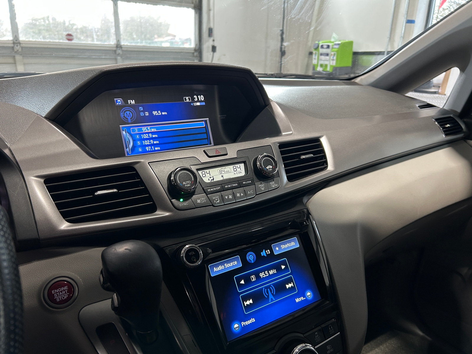 Thumbnail: 2017 Honda Odyssey - 4