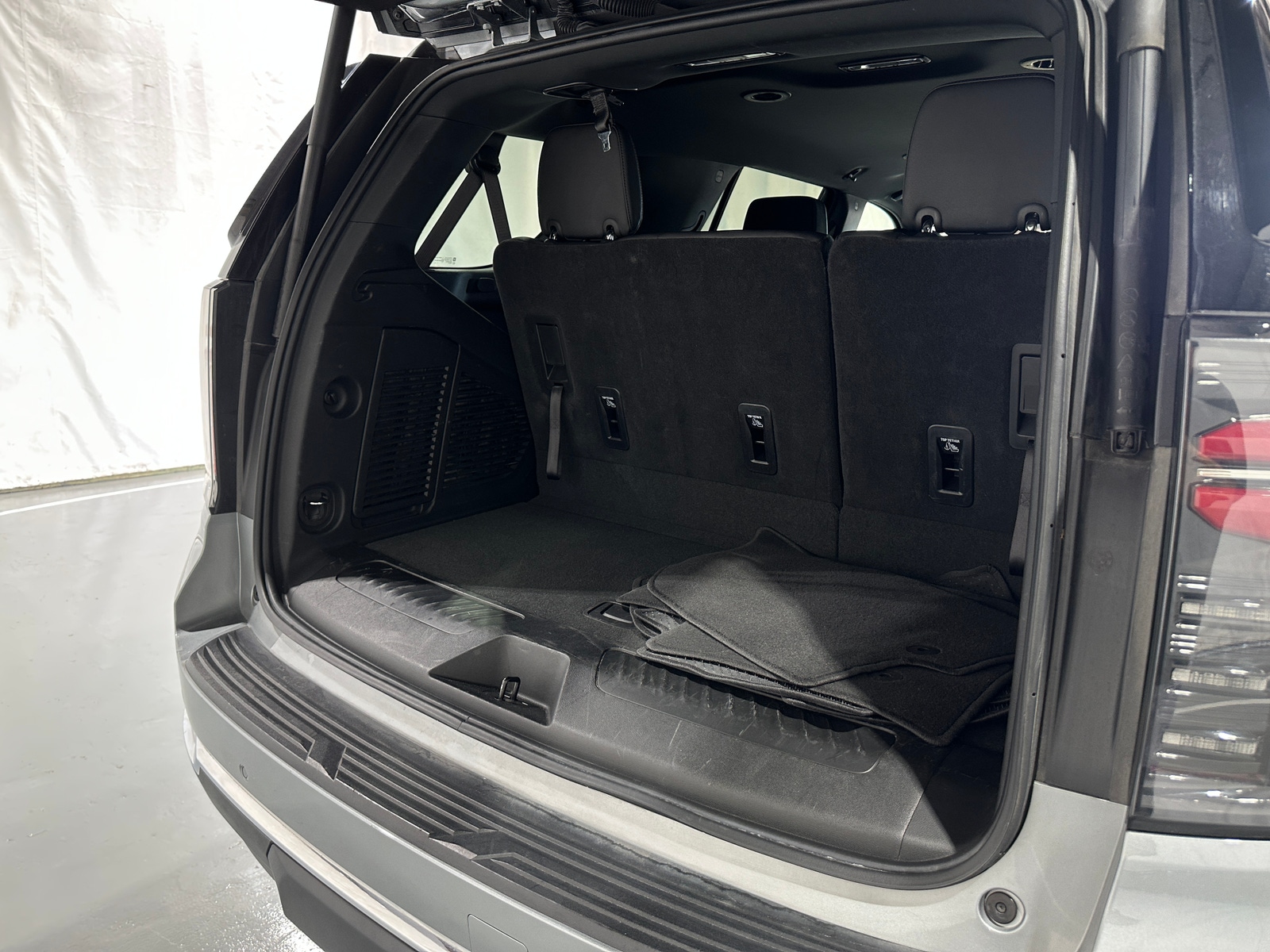 Thumbnail: 2025 Chevrolet Tahoe - 6