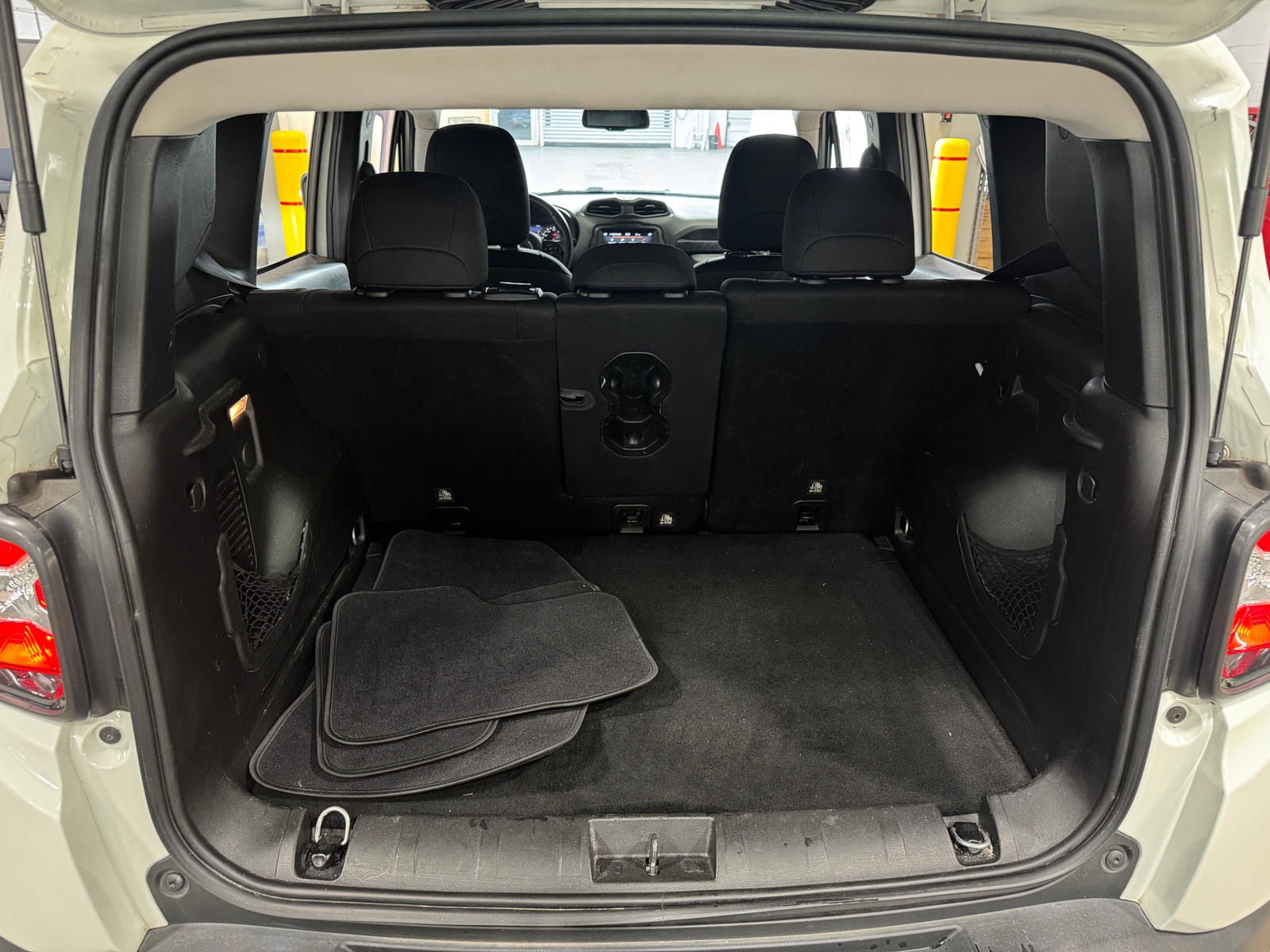 Thumbnail: 2020 Jeep Renegade - 7