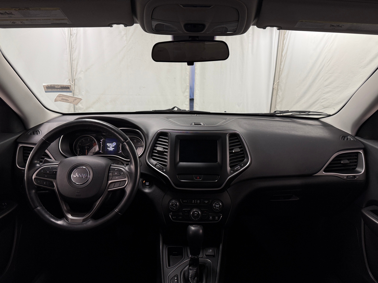 Thumbnail: 2019 Jeep Cherokee - 3