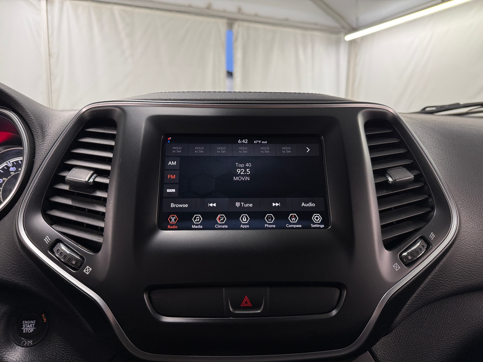 Thumbnail: 2019 Jeep Cherokee - 4