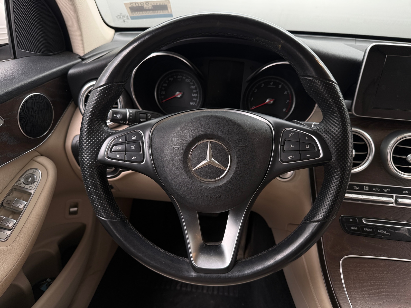 Thumbnail: 2019 Mercedes-Benz GLC - 4