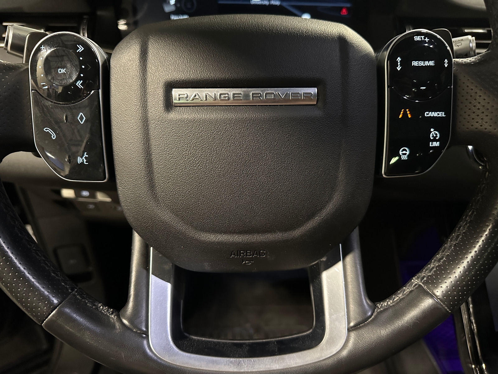 Thumbnail: 2020 Land Rover Range Rover Evoque - 4