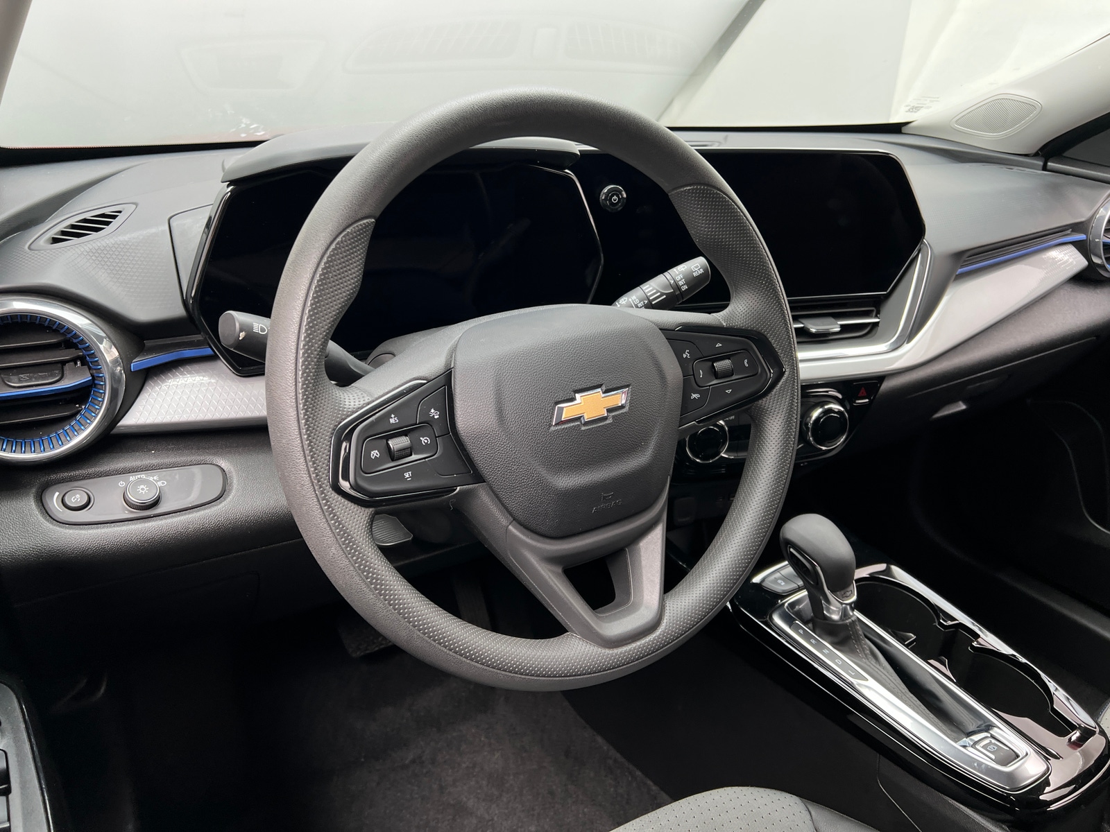 Thumbnail: 2025 Chevrolet Trax - 5