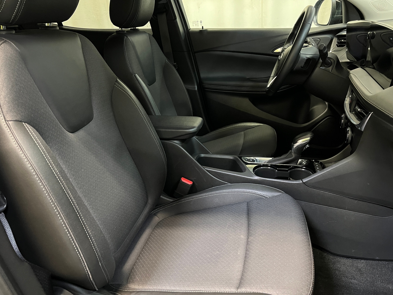 Thumbnail: 2025 Buick Encore GX - 2