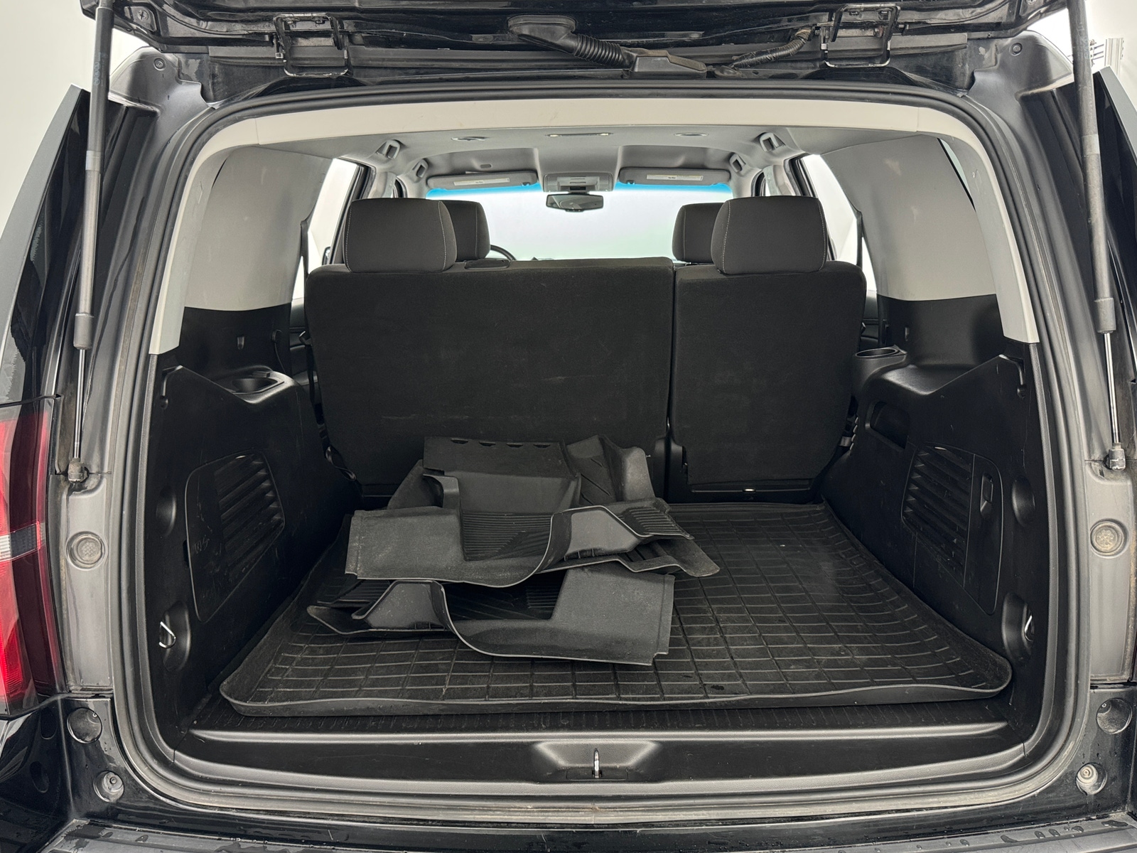 Thumbnail: 2018 Chevrolet Tahoe - 7