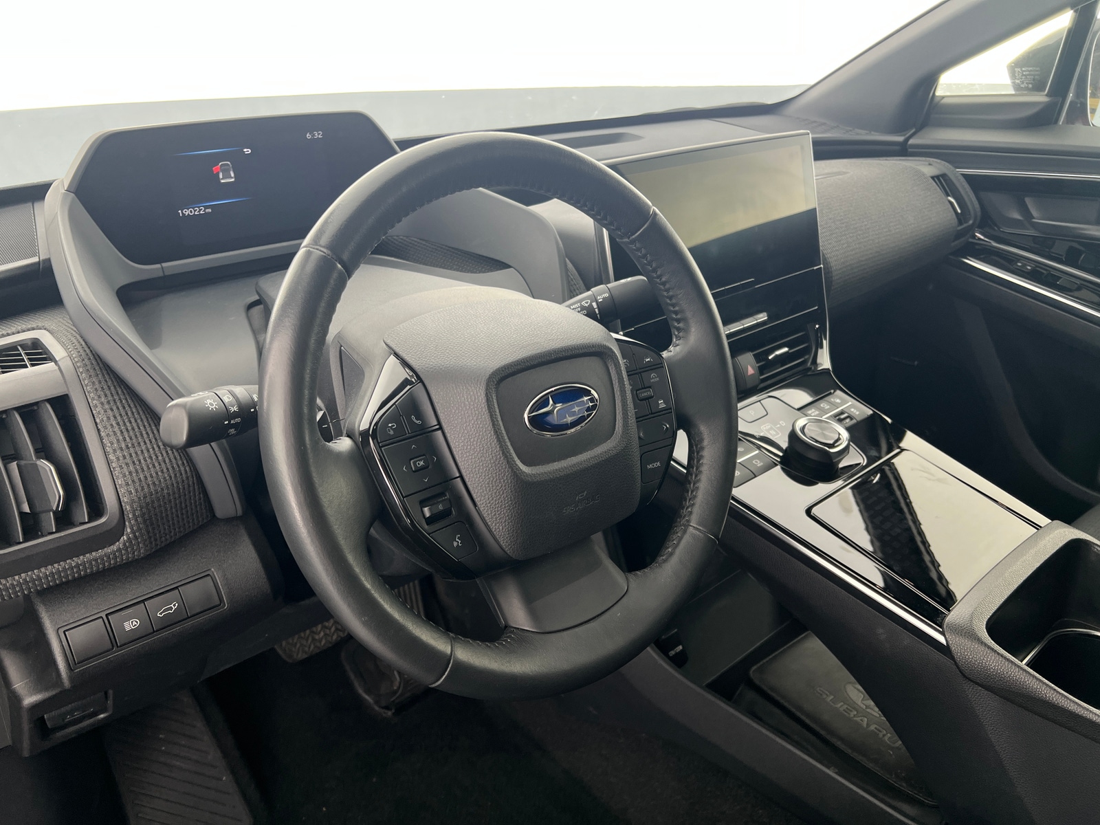 Thumbnail: 2023 Subaru Solterra - 4