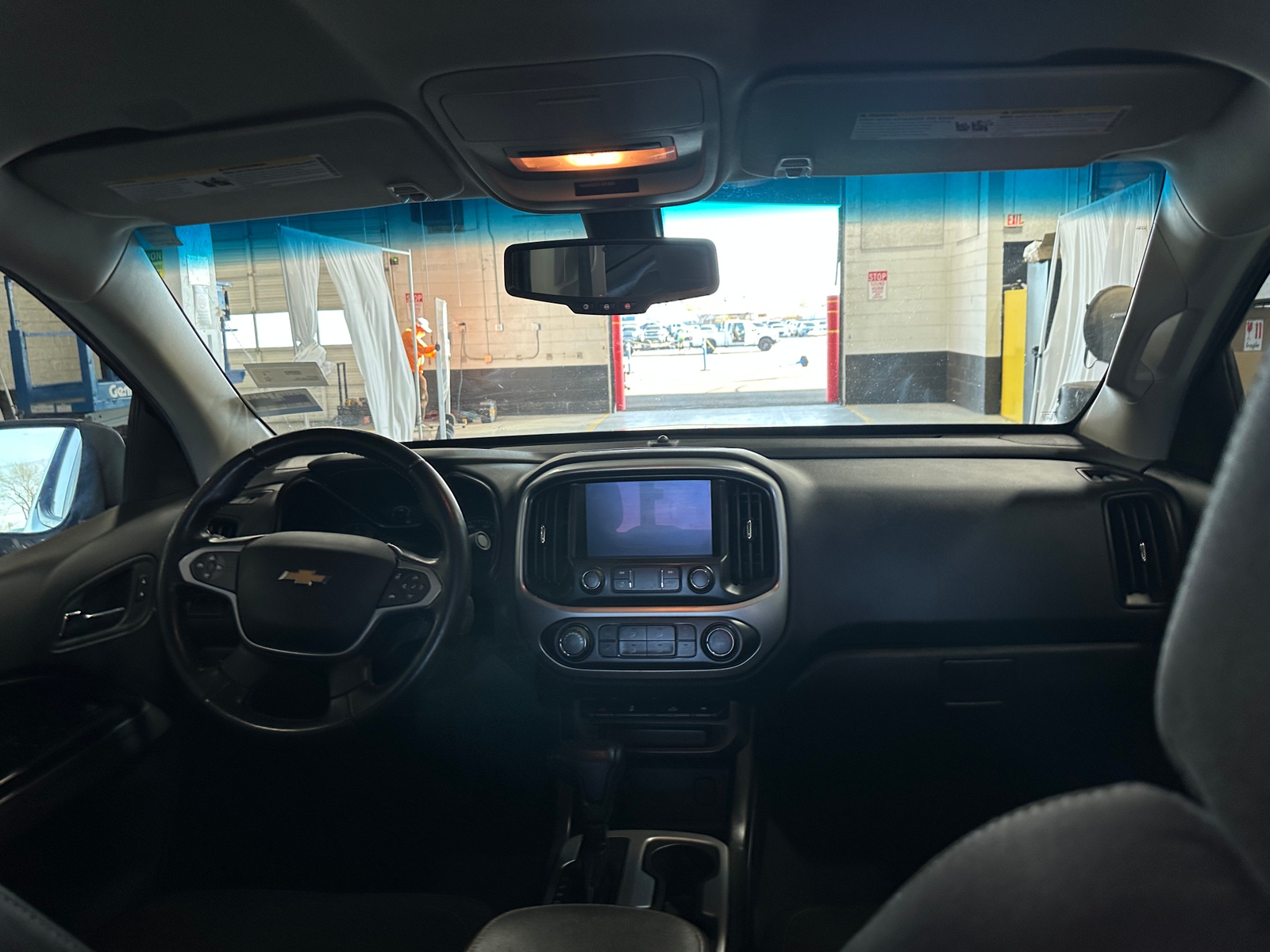 Thumbnail: 2021 Chevrolet Colorado - 3